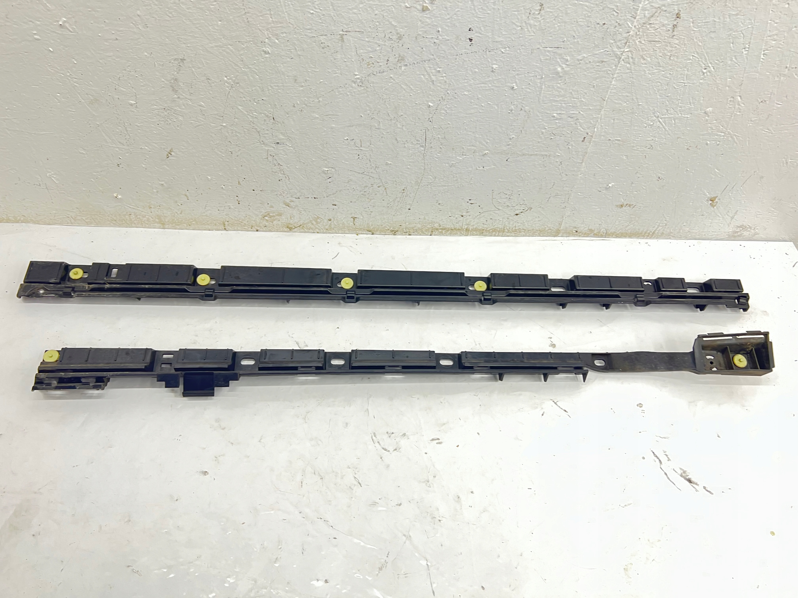 BMW F02 bracket console holder support of the threshold left side 7187105