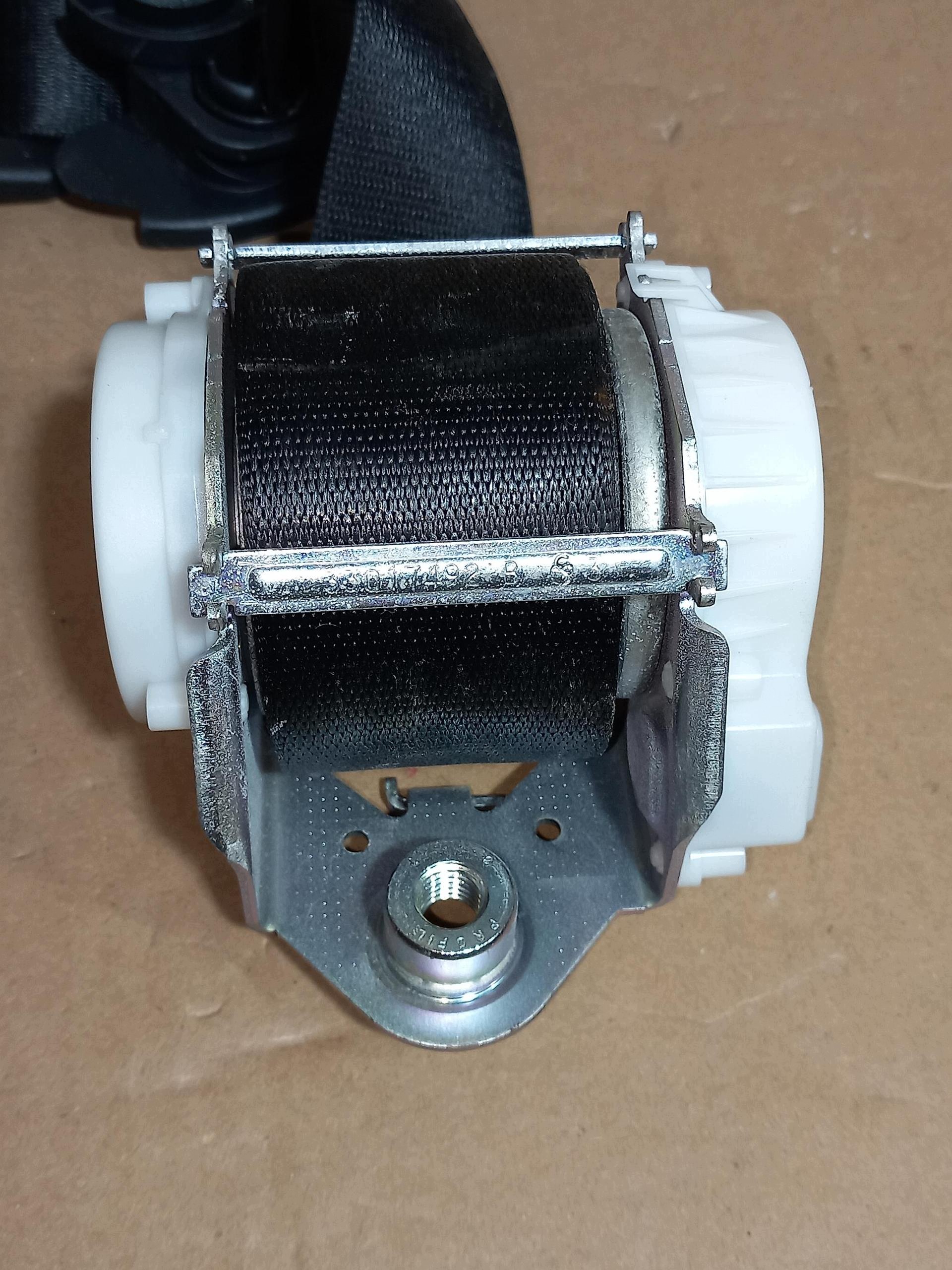 tension belt safety right front BMW X3 E83 34003070B