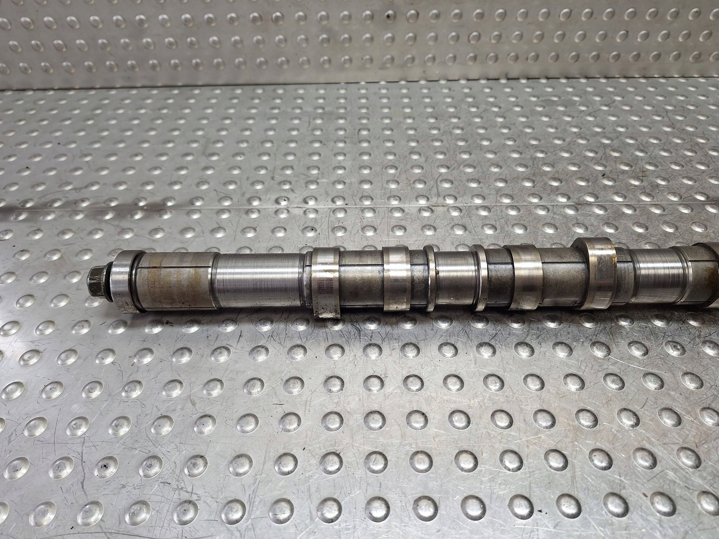 Arbre à cames d’échappement KIA SORENTO et 02-07 2.5 CRDi 140PS D4CB