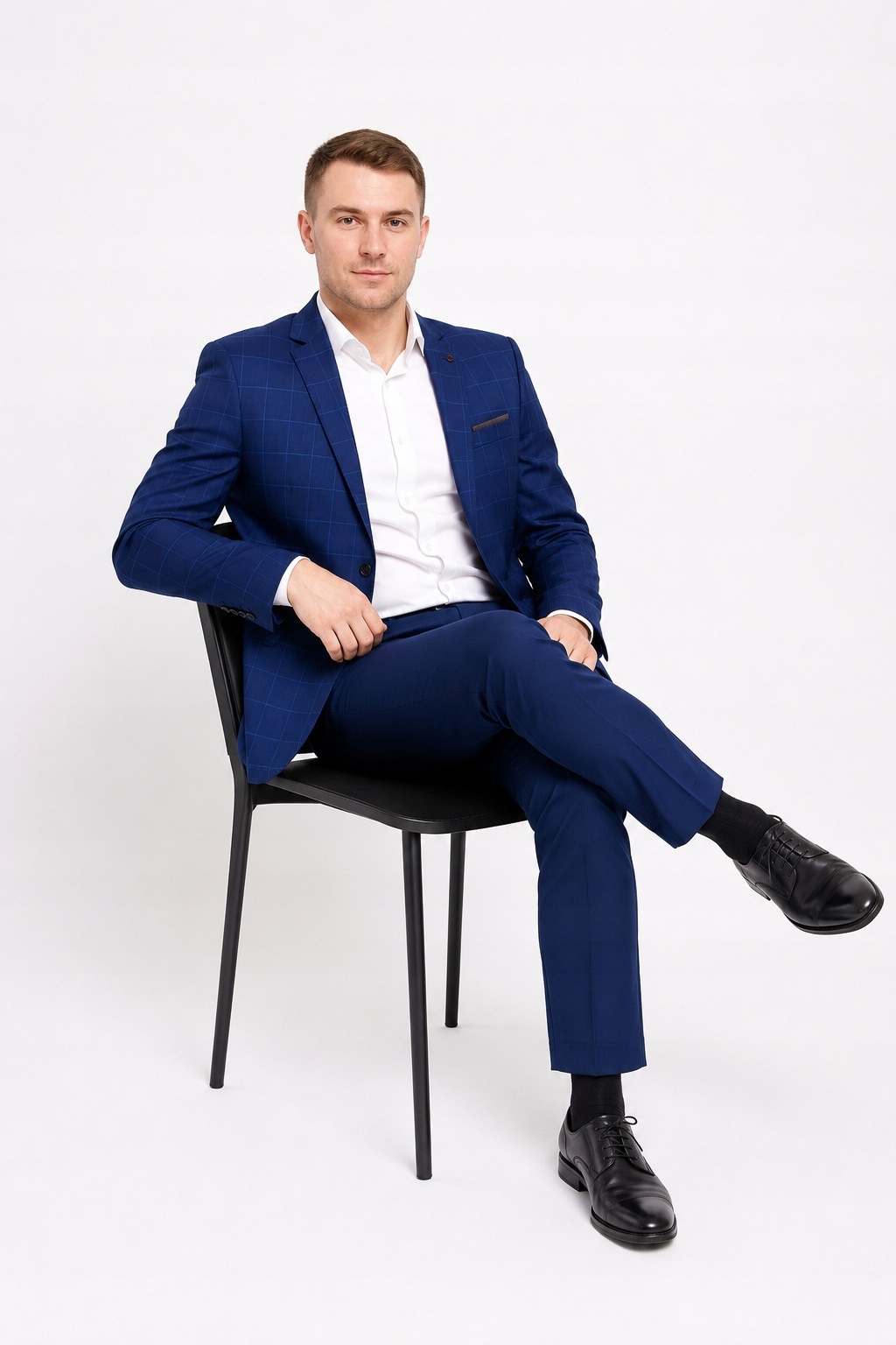 Elegantní pánský oblek – tmavě modrá/modrá barva, střih 378 cm, velikost 48 170