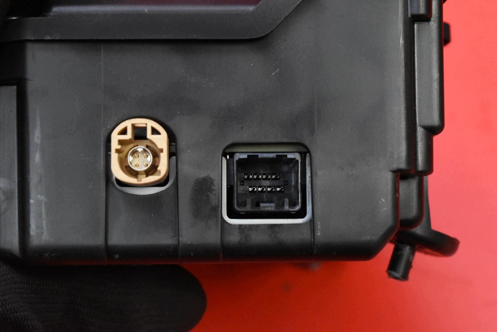 display HEAD UP 32300230 VOLVO V60 2 II LIFT 23