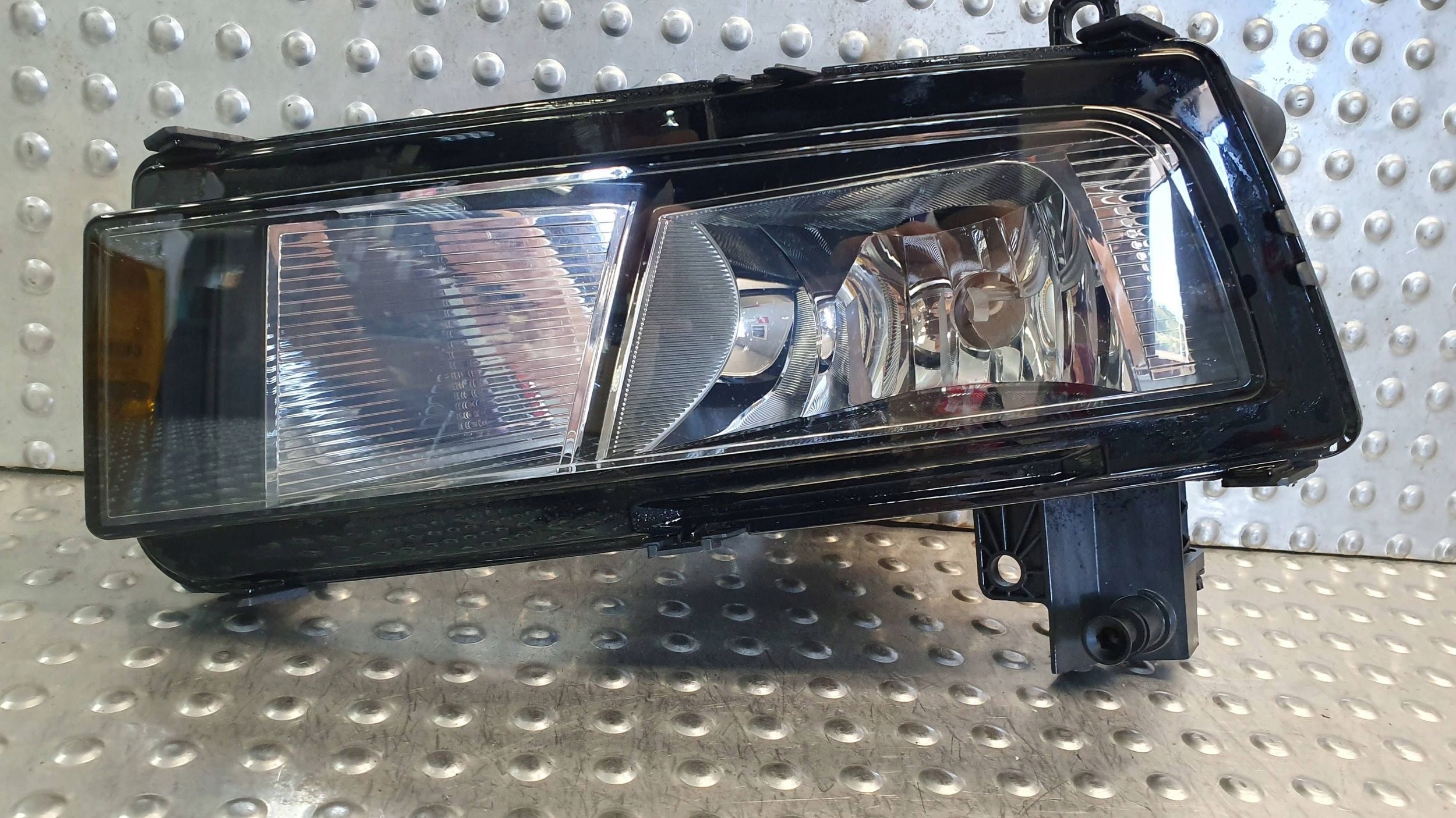 Nebelscheinwerfer links VW TOURAN II 2 15- 5TA941661