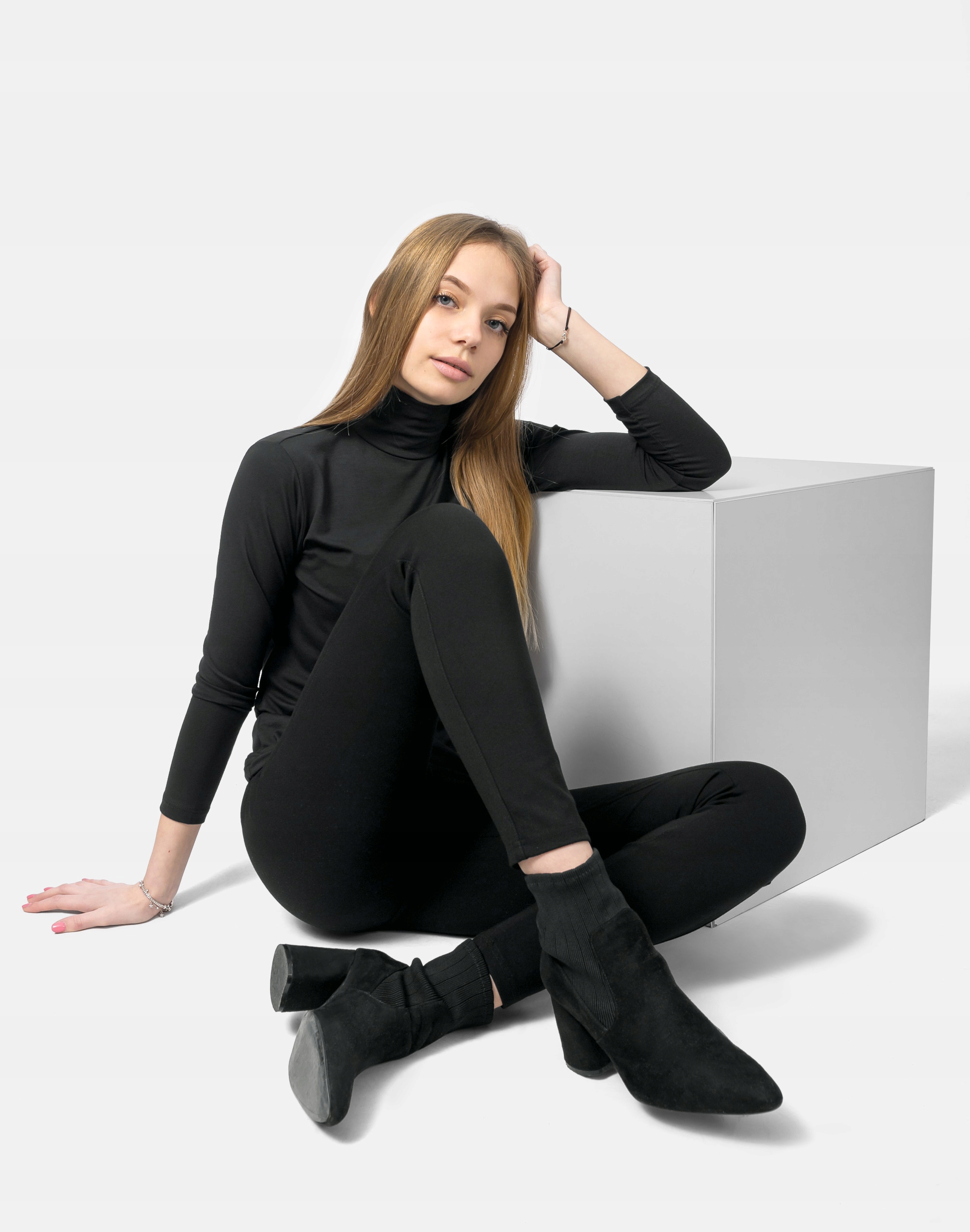 Golf damski cienki sweter Golfy Montpellier 04 r M Kolor czarny