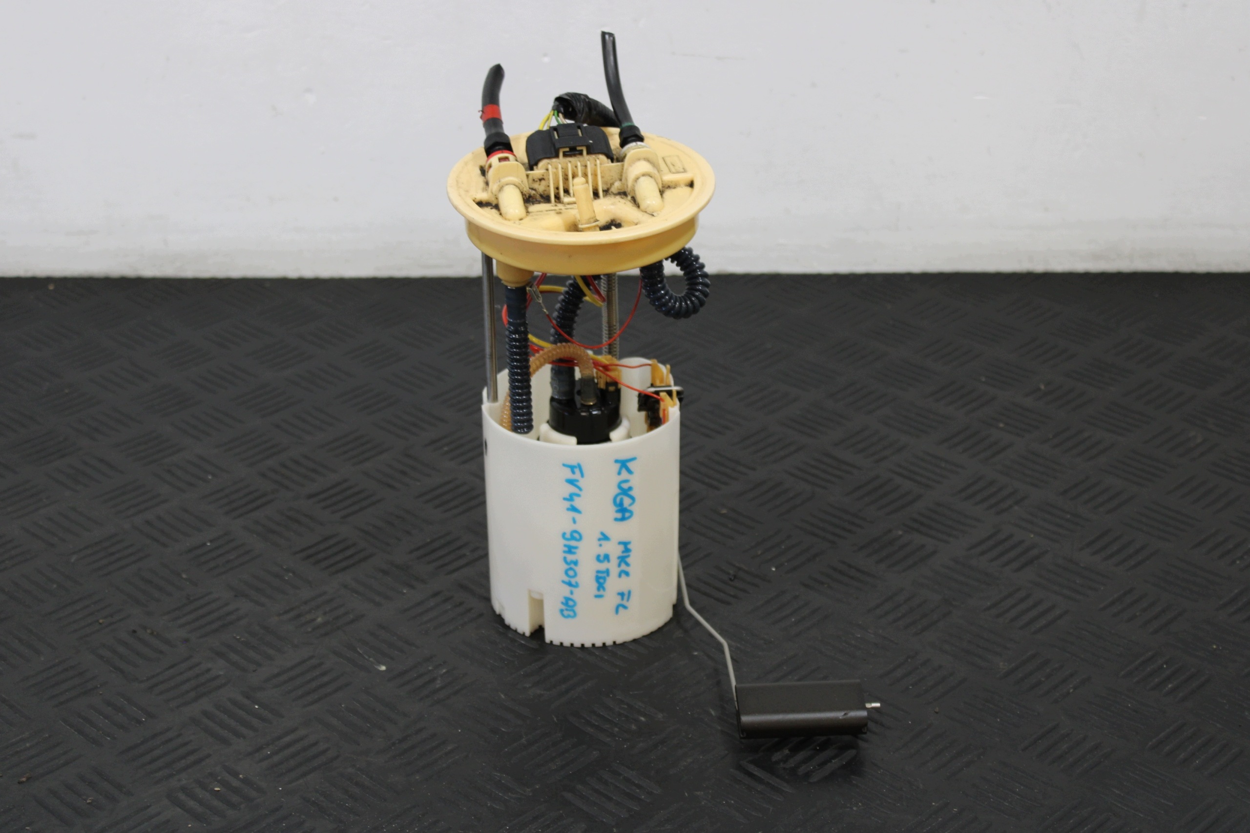 feed pump FV41-9H307-AB FORD KUGA MK2 LIFT
