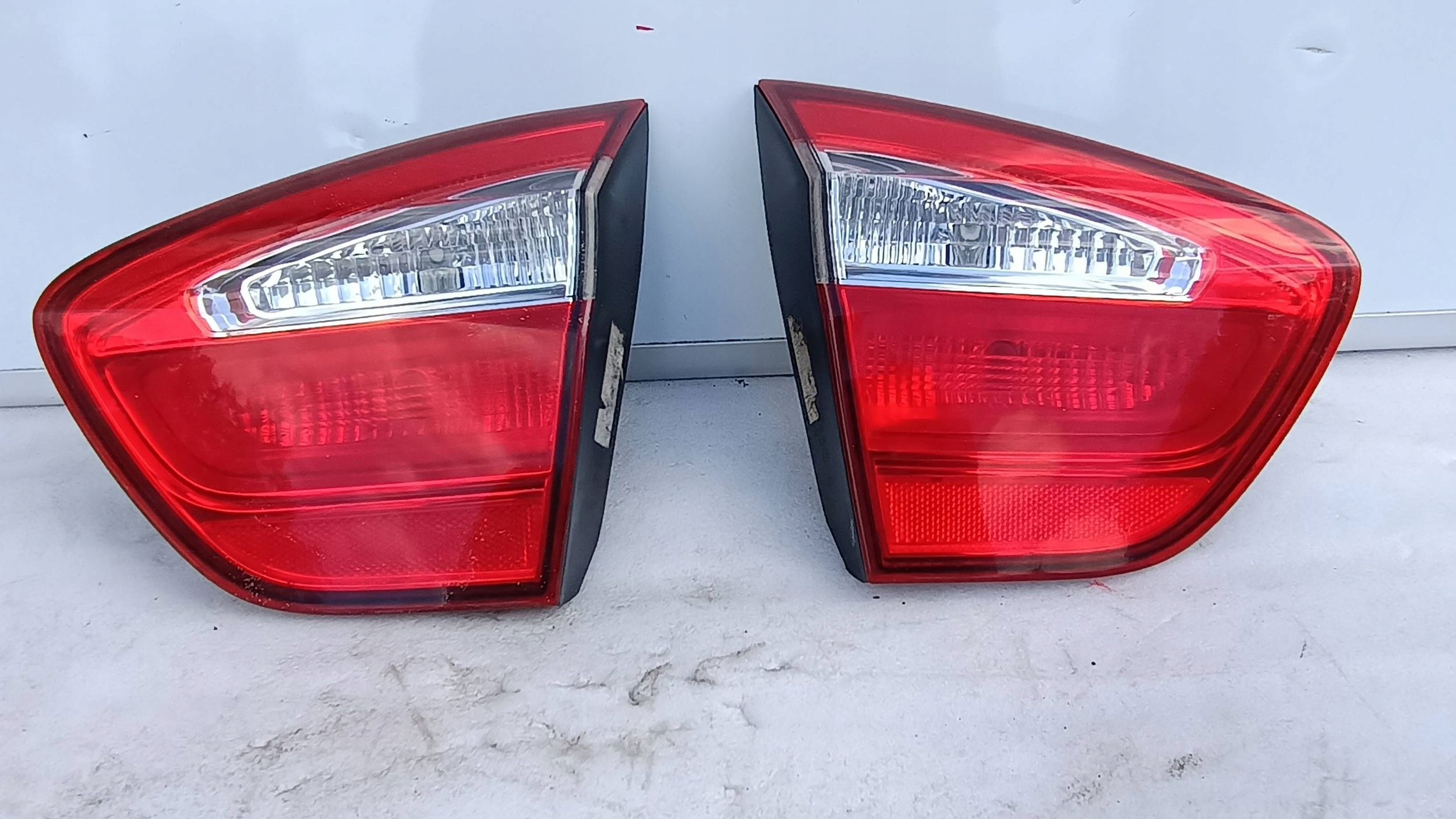 KIA RIO III light bonnet right rear part 2011