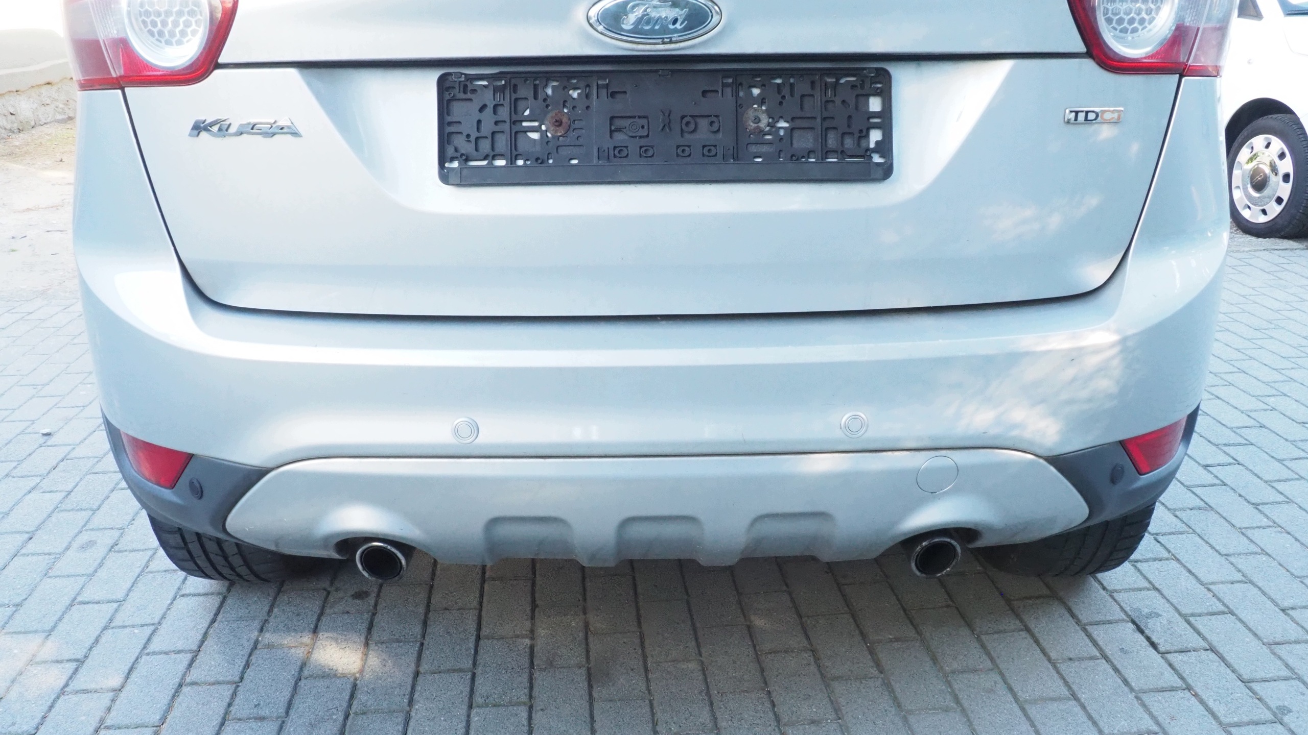 Ford Kuga MK1 lökhárító far hátsó 4xPDC