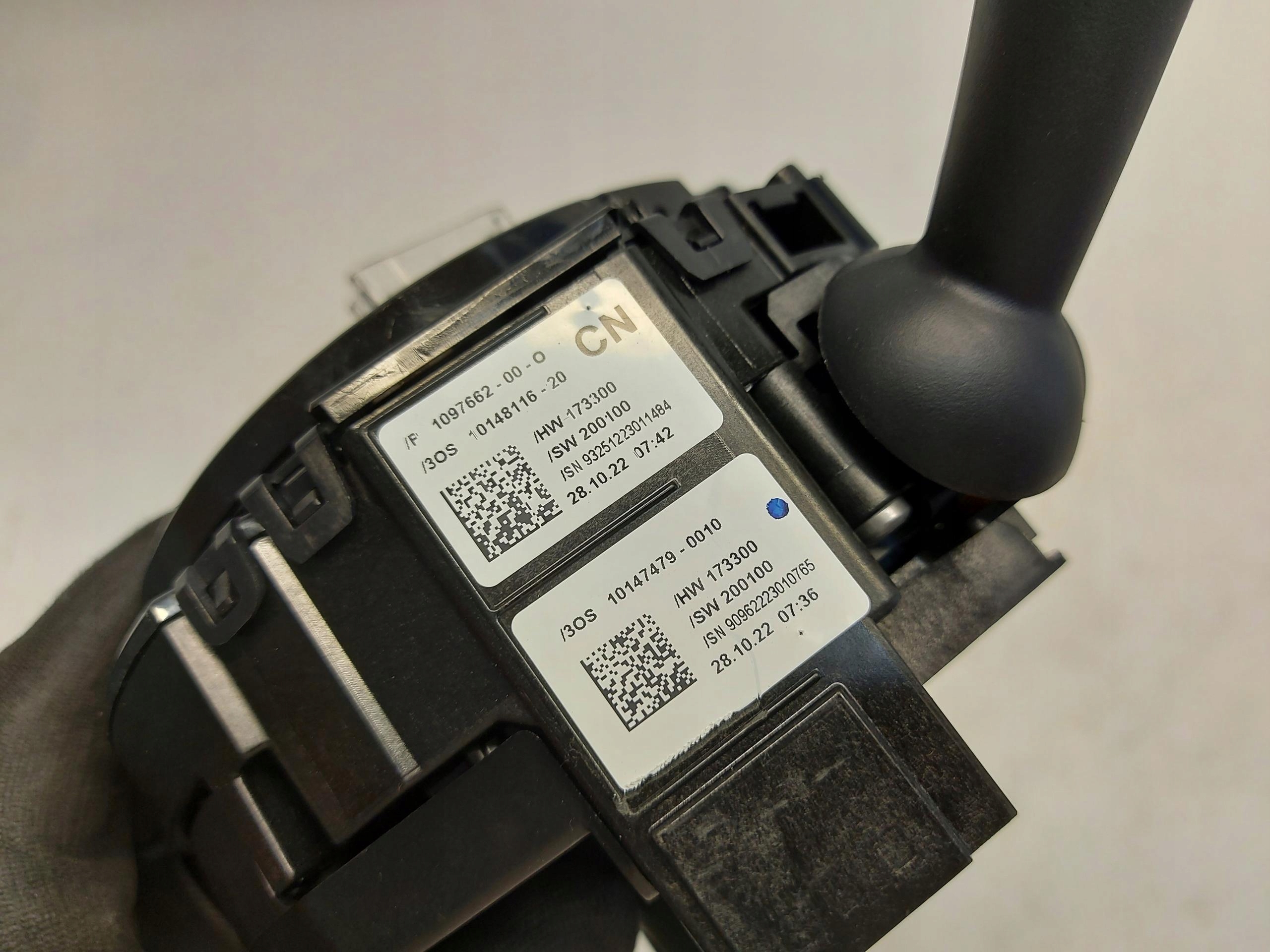 TESLA MODEL Y 2022r switch zespolona ring airbag oryg 1097662-00-o