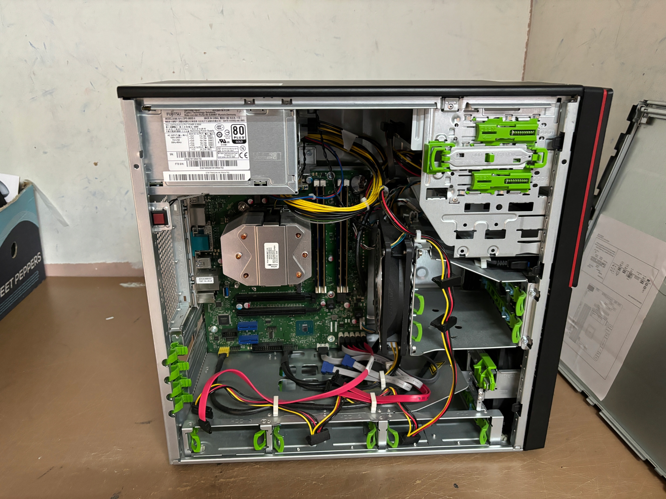 KOMPUTER Fujitsu W550 POWER V5 / 32GB Taktowanie bazowe procesora 3.6 GHz