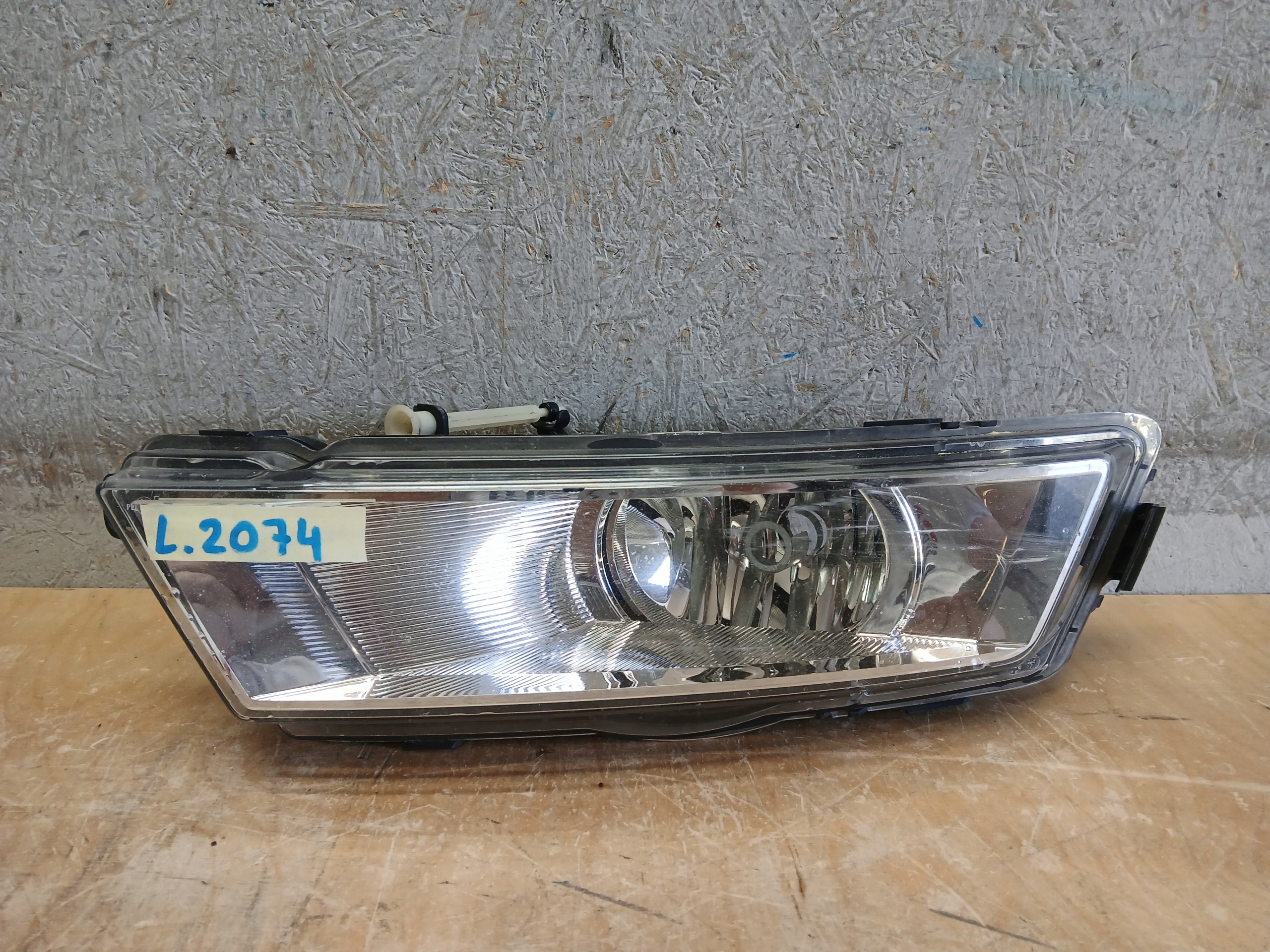 Nebelscheinwerfer links SKODA RAPID 5JA941699