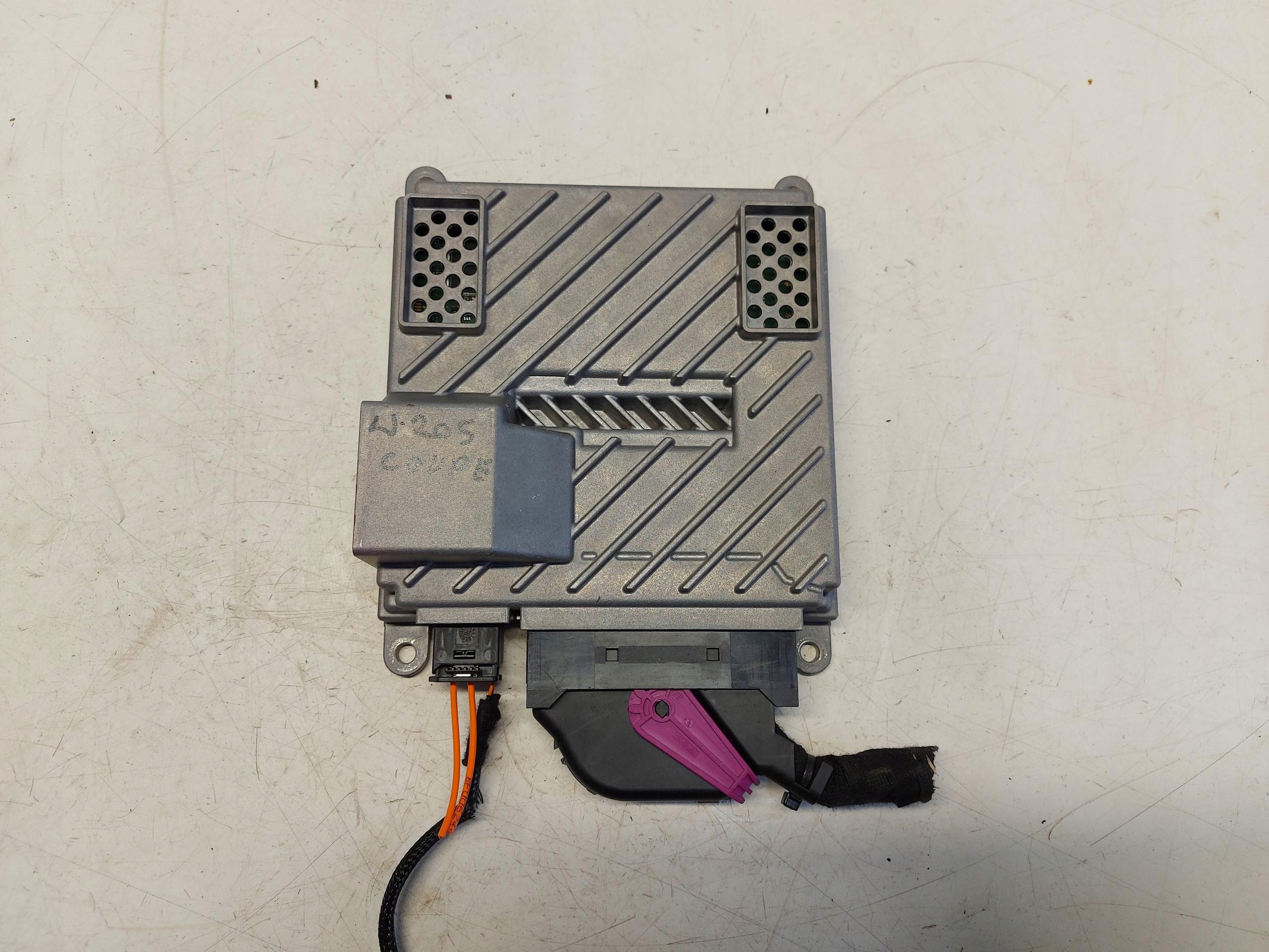 MERCEDES W205 COUPE module amplifier radia