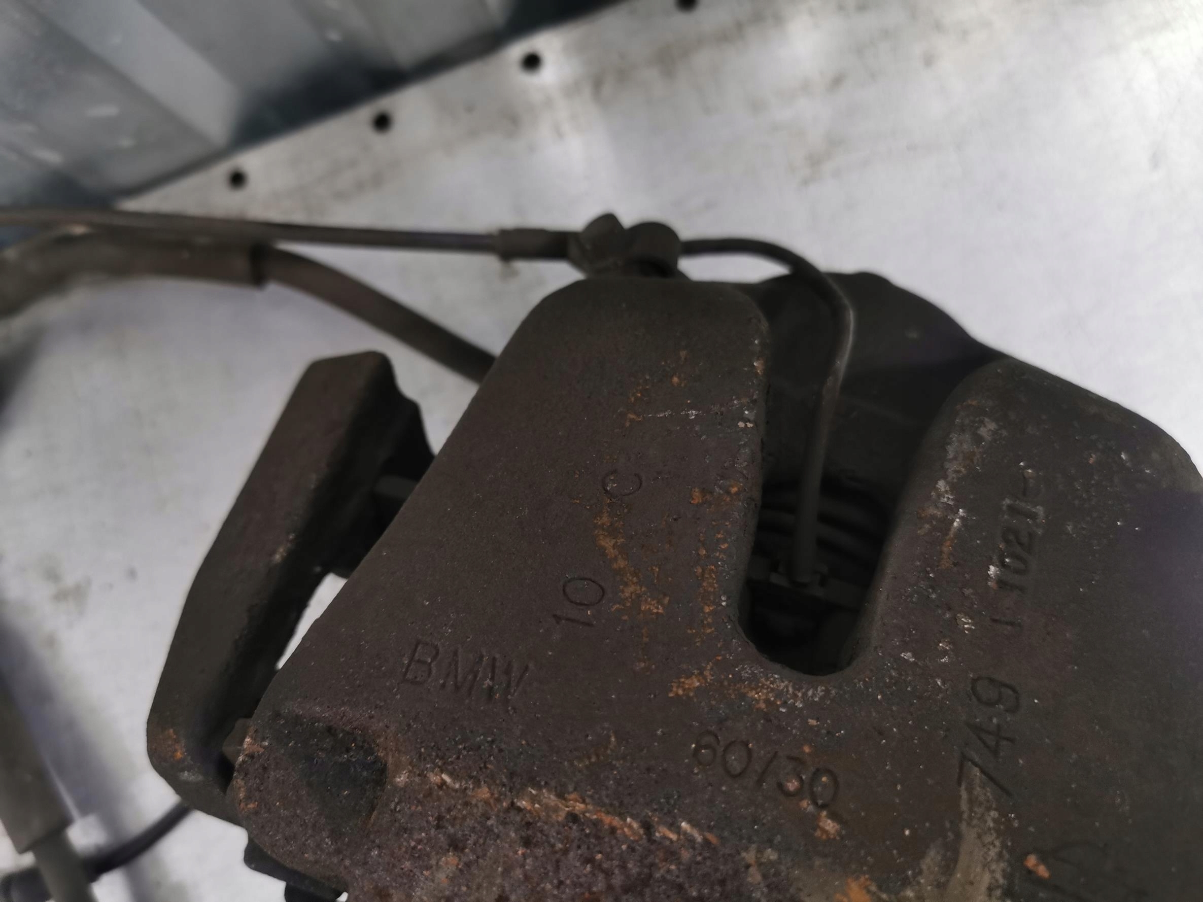 caliper brake left front BMW X6 E71 3.0D 306KM