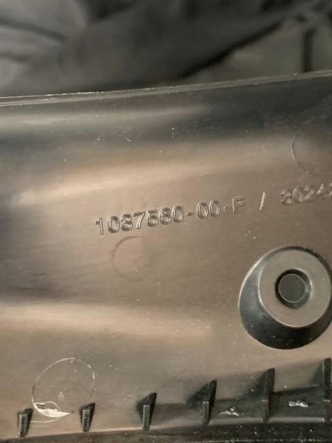 Tesla X czujnik domykania drzwi 1037560 00 F NOWY Weight with packaging 1 kg