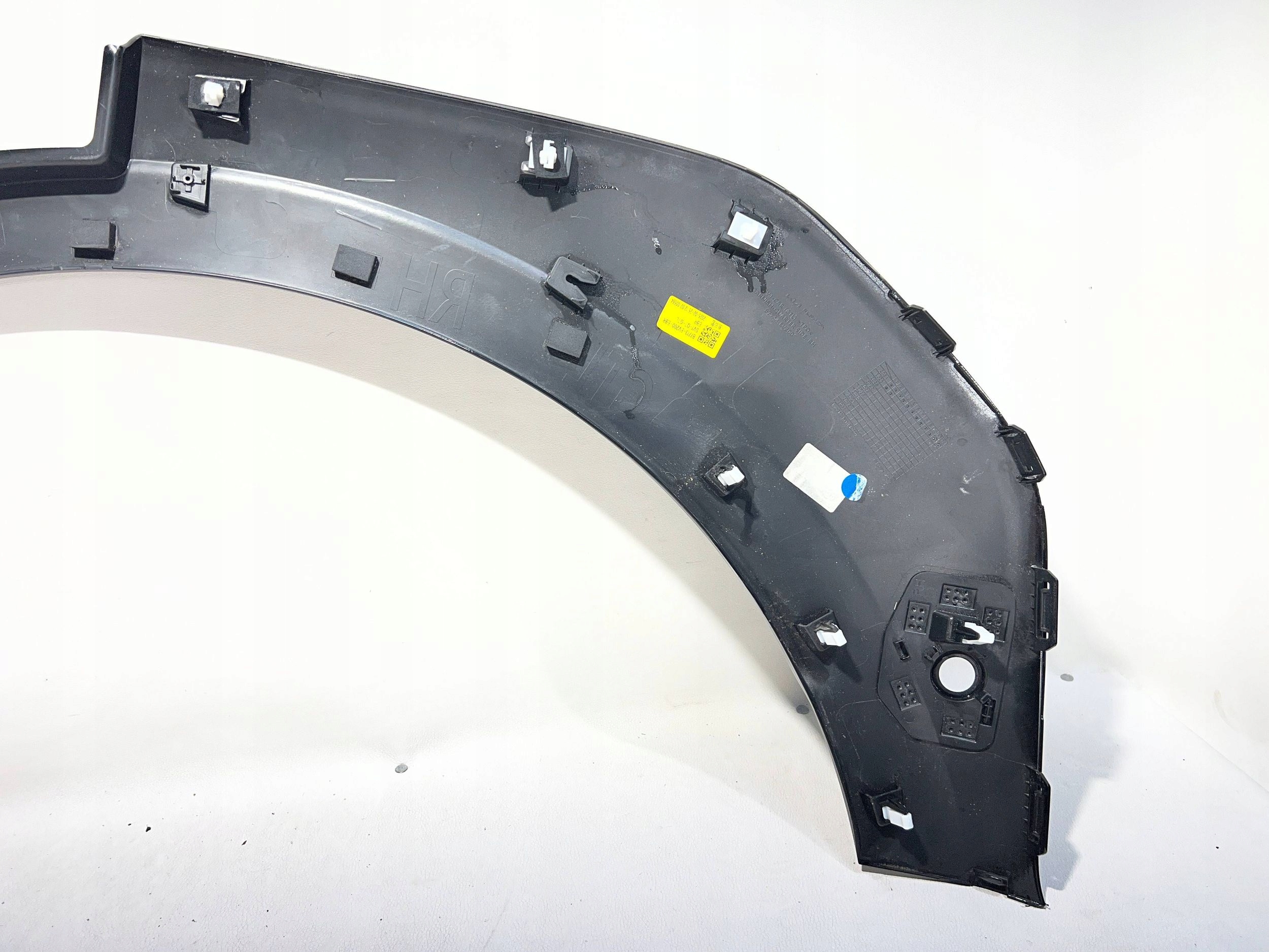 молдинг крыла задний правый kia EV3 87744-EV200