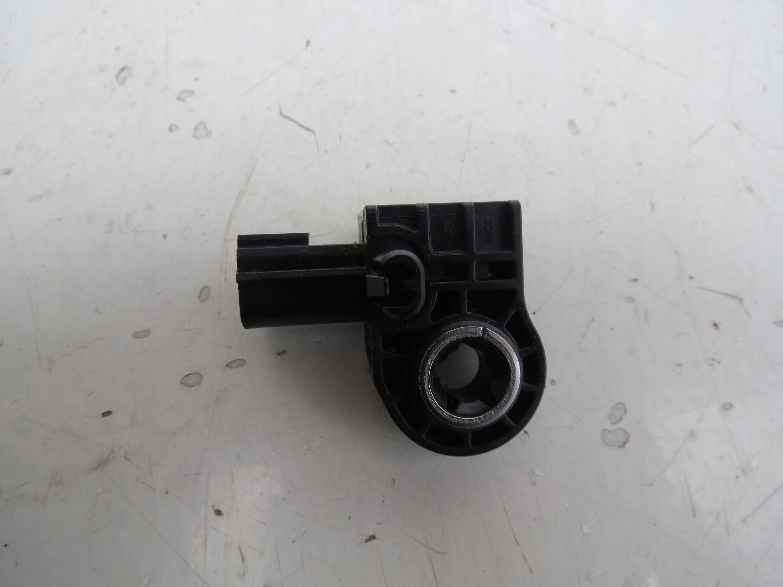 Sensor ZDERZENIA VOLVO S90 II 2.0 D 190KM 2016-2021R 31451529