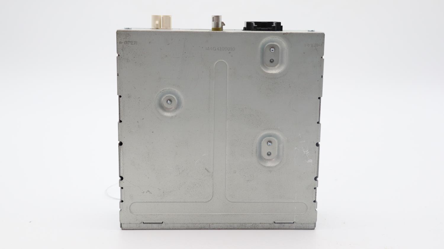 TESLA MODEL X S LIFT TUNER RADIO EU 1004787 00 C Part manufacturer Tesla