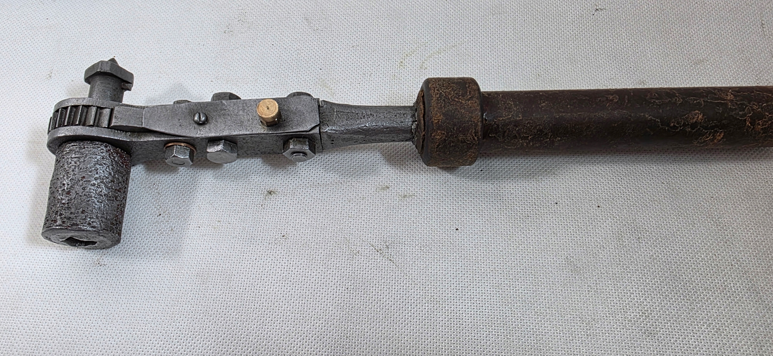 STARA CIEKAWA GRZECHOTKA 1,2KG 35CM