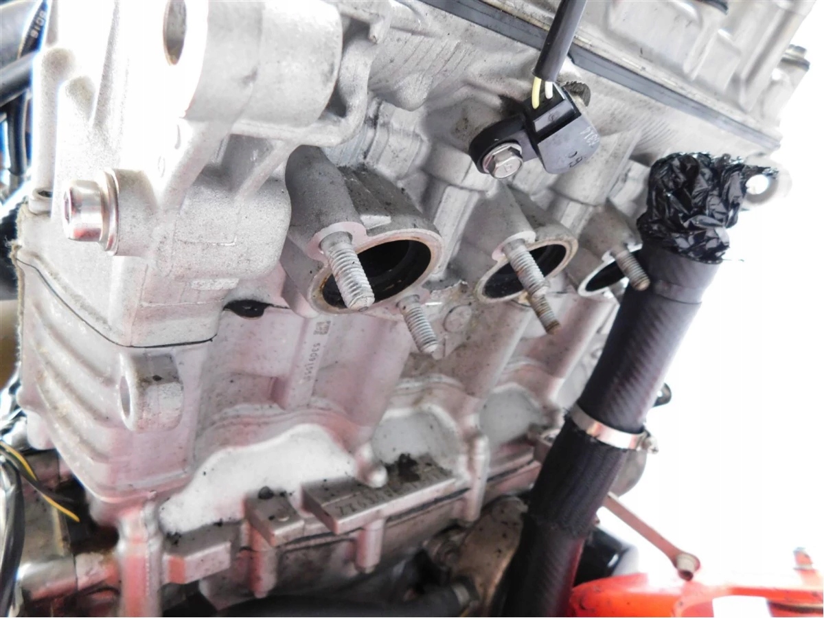 ДВИГАТЕЛЬ ДВИГАТЕЛЬ KAWASAKI ZX-6R 636 NINJA 2006 28977 Л.С Цена