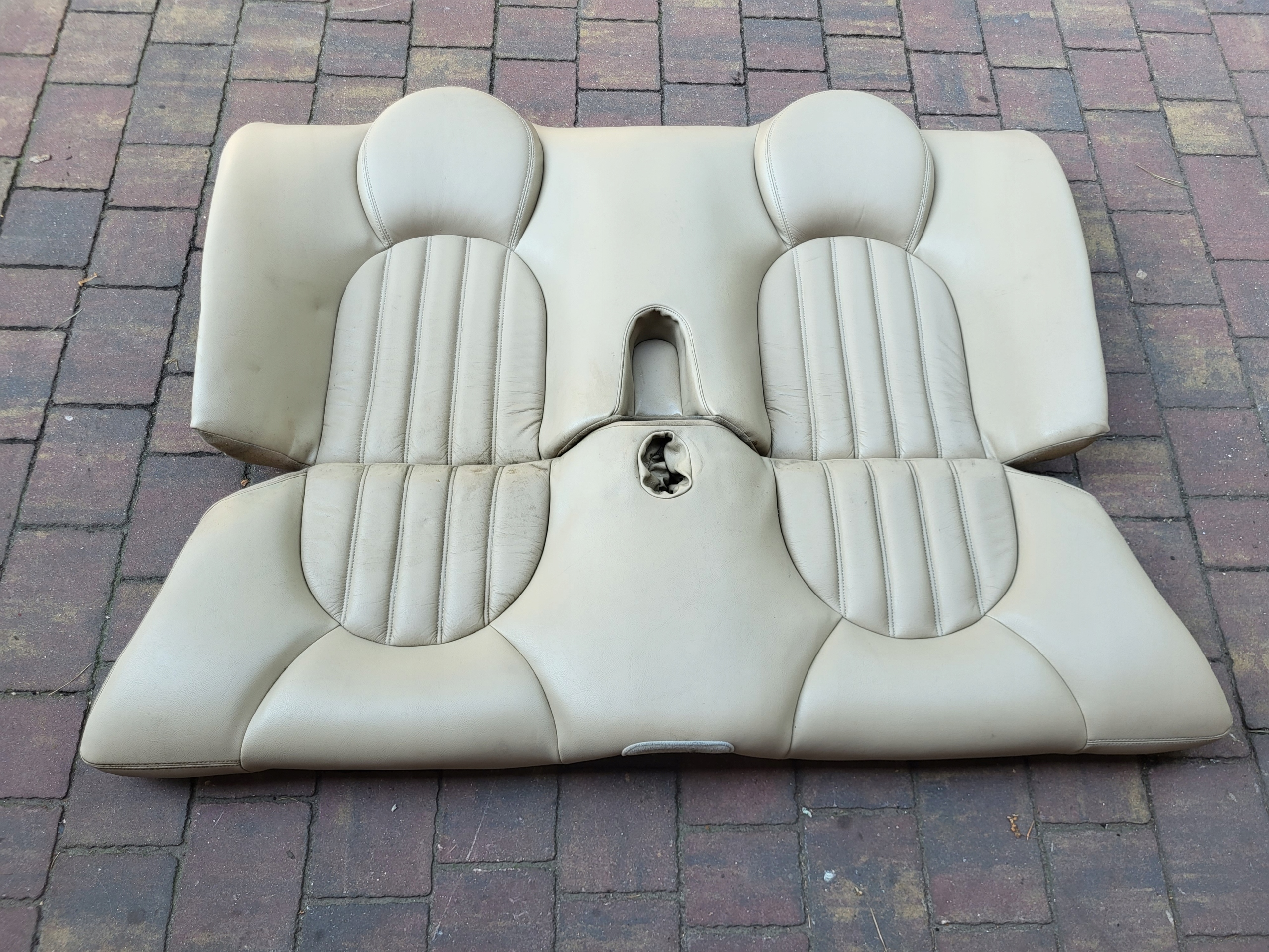 СИДІННЯ ЗАД. ЗАДНЯ JAGUAR Xk8 X100