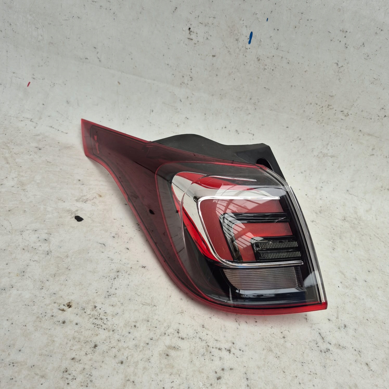 OPEL CROSSLAND X 17- light left rear part rear