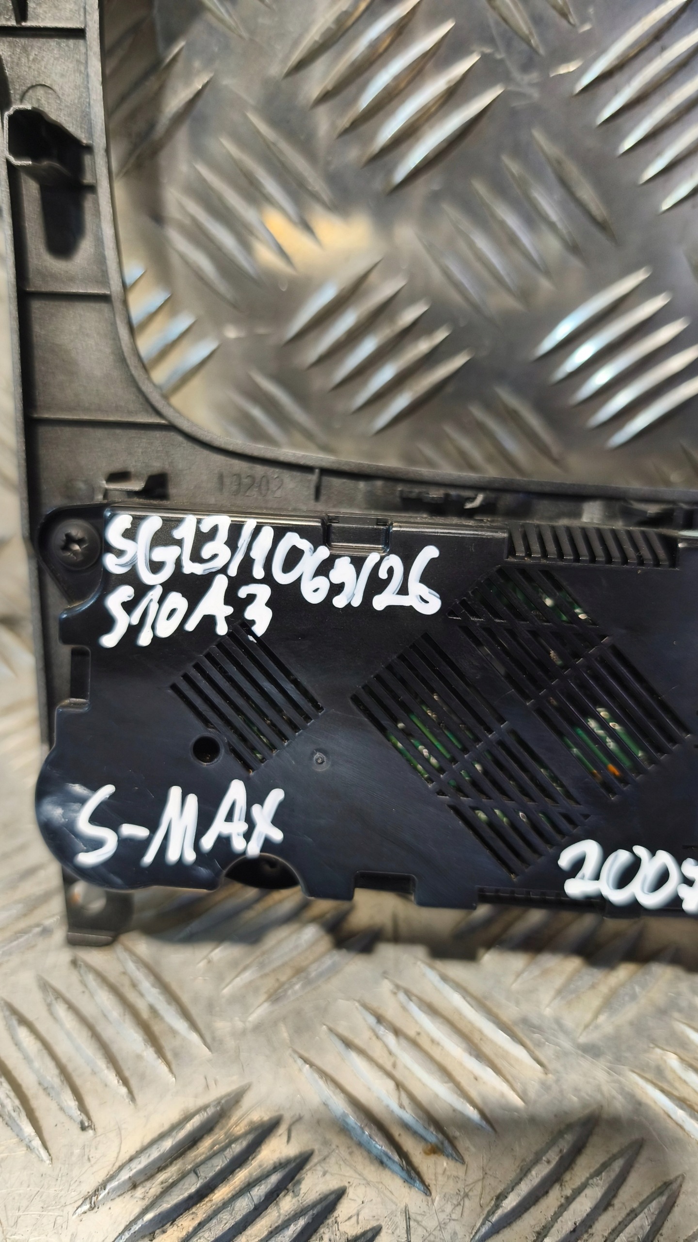 control panel air conditioning devices frame FORD S-MAX and 2007r 7S7T18C612AF