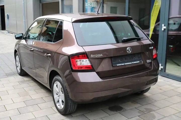 SKODA FABIA III HB OSŁONA PASA TYŁ ORYGINAŁ 6V6863459 Typ samochodu Samochody osobowe