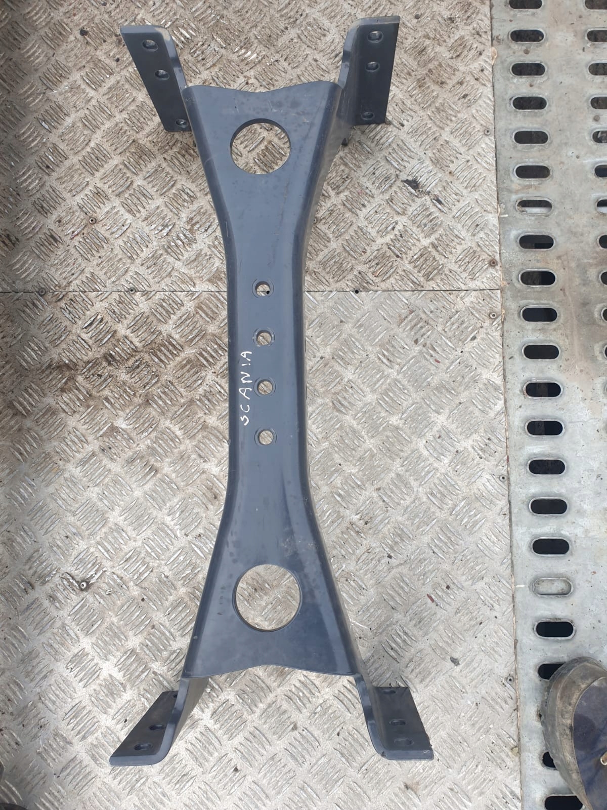 SCANIA R BELKA RAMY WSPORNIK