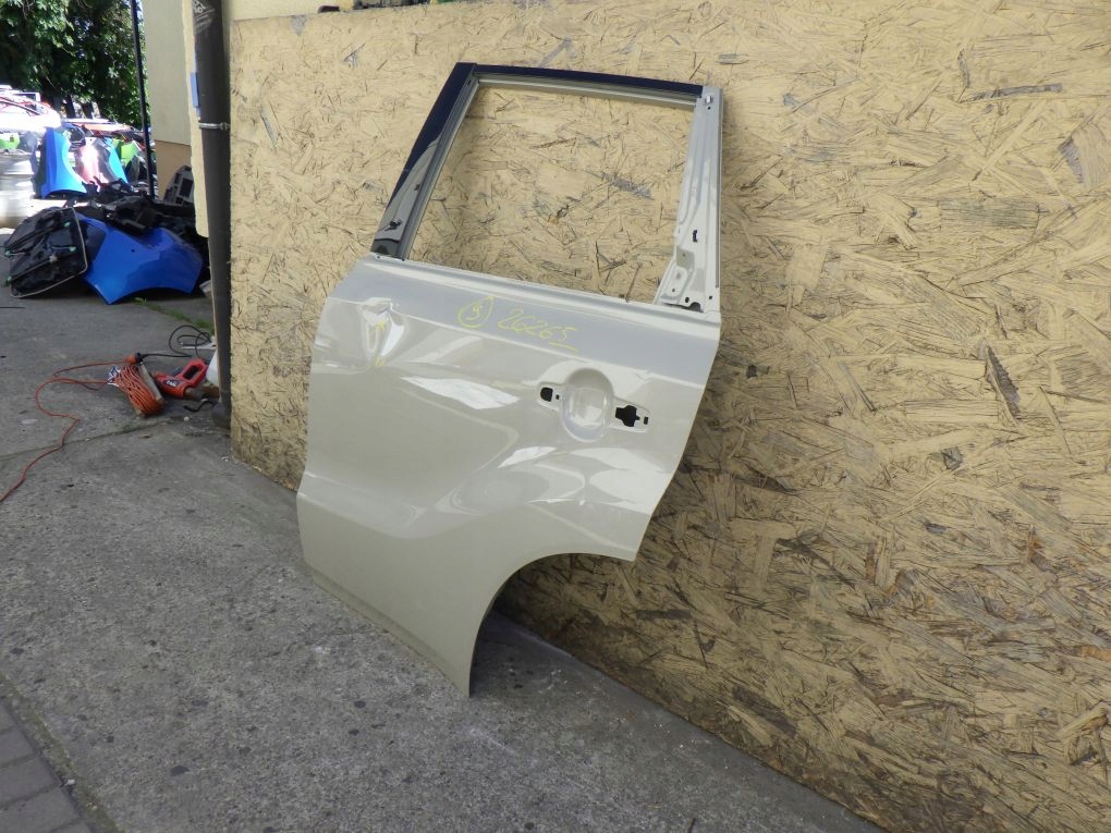 SUZUKI VITARA III 3 15- door left rear.