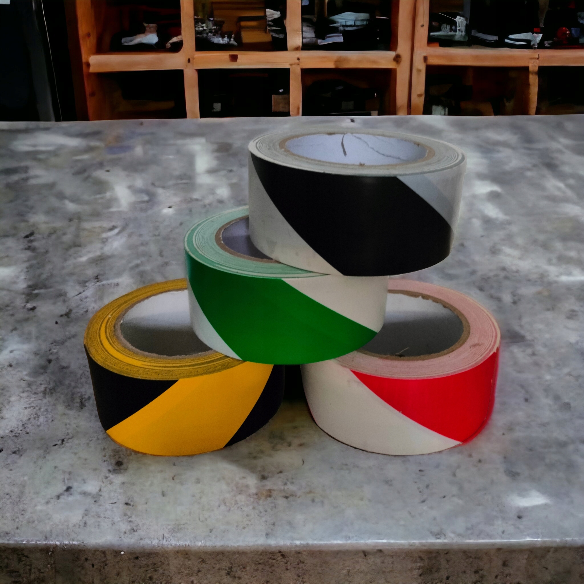 Taśma oznaczeniowa podłogowa PCV 50mm 33m BIAŁO CZARNA winylowa do linii Szerokość 50 mm