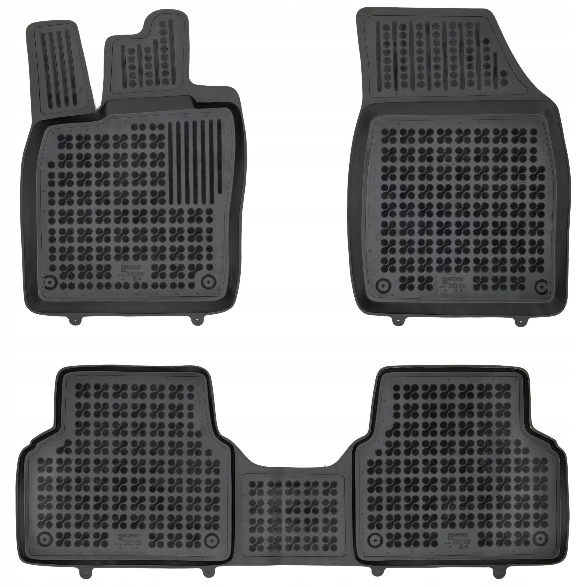 Gumové rohože Cupra Born od roku 2021 elektrické