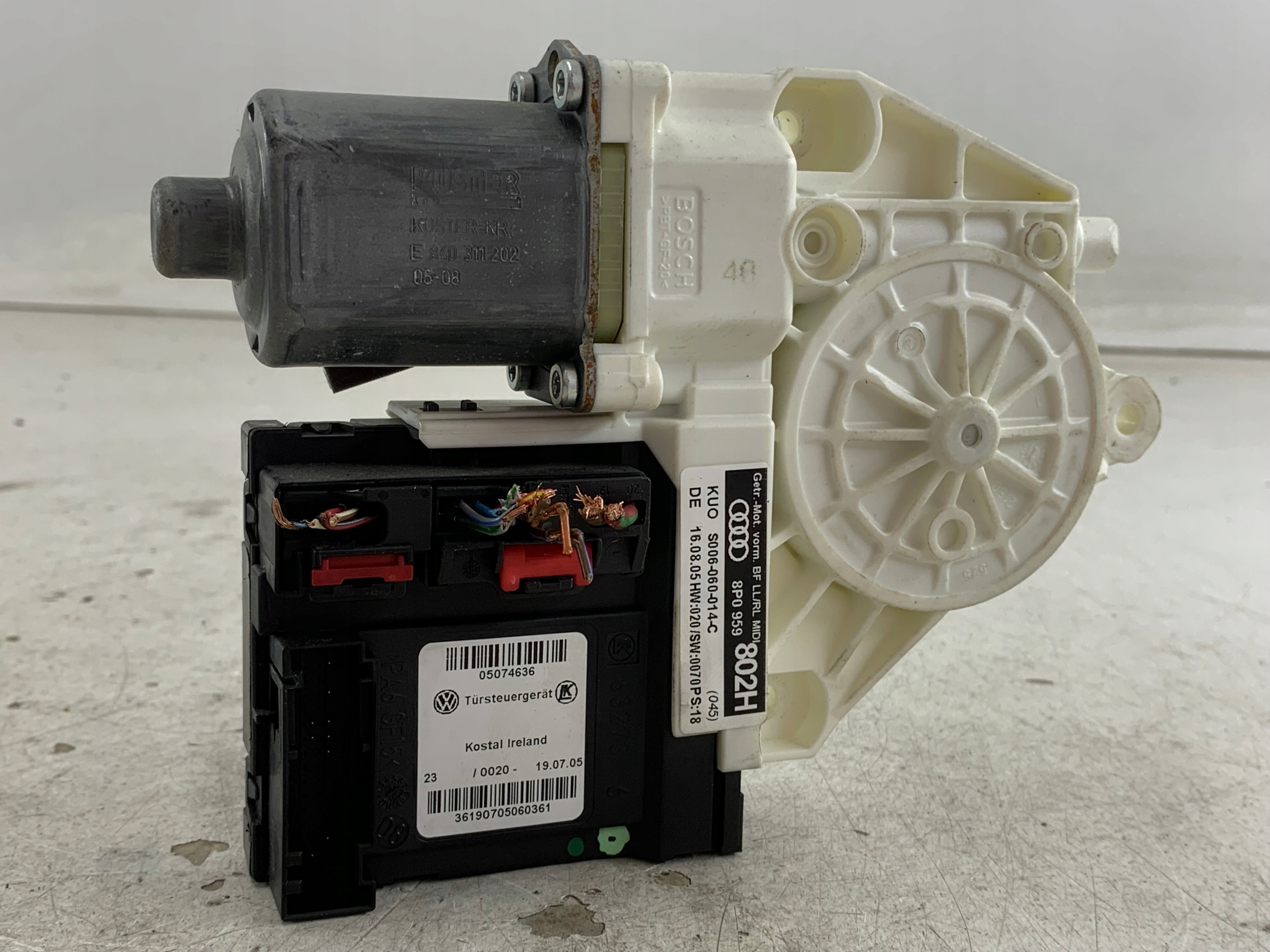 AUDI A3 8P mini motor windows right front 8P0959802H