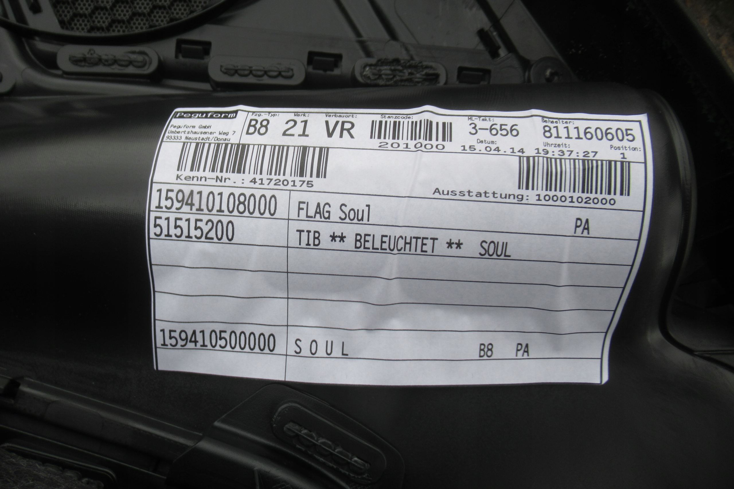 AUDI A4 B8 KOMBI 14R side upholstery door right front EU
