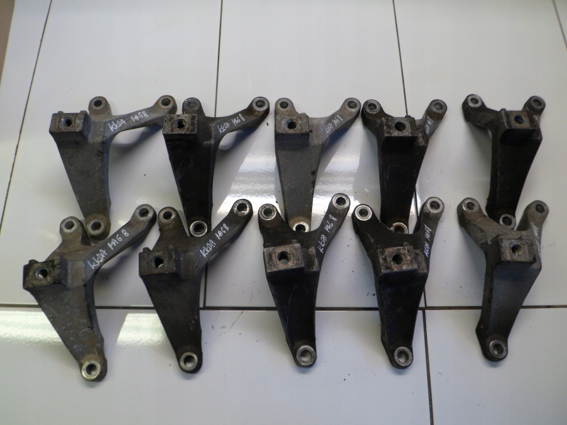 FORD 1.6TDCI ŁAPA SKRZYNI 3M51-7M125-AE