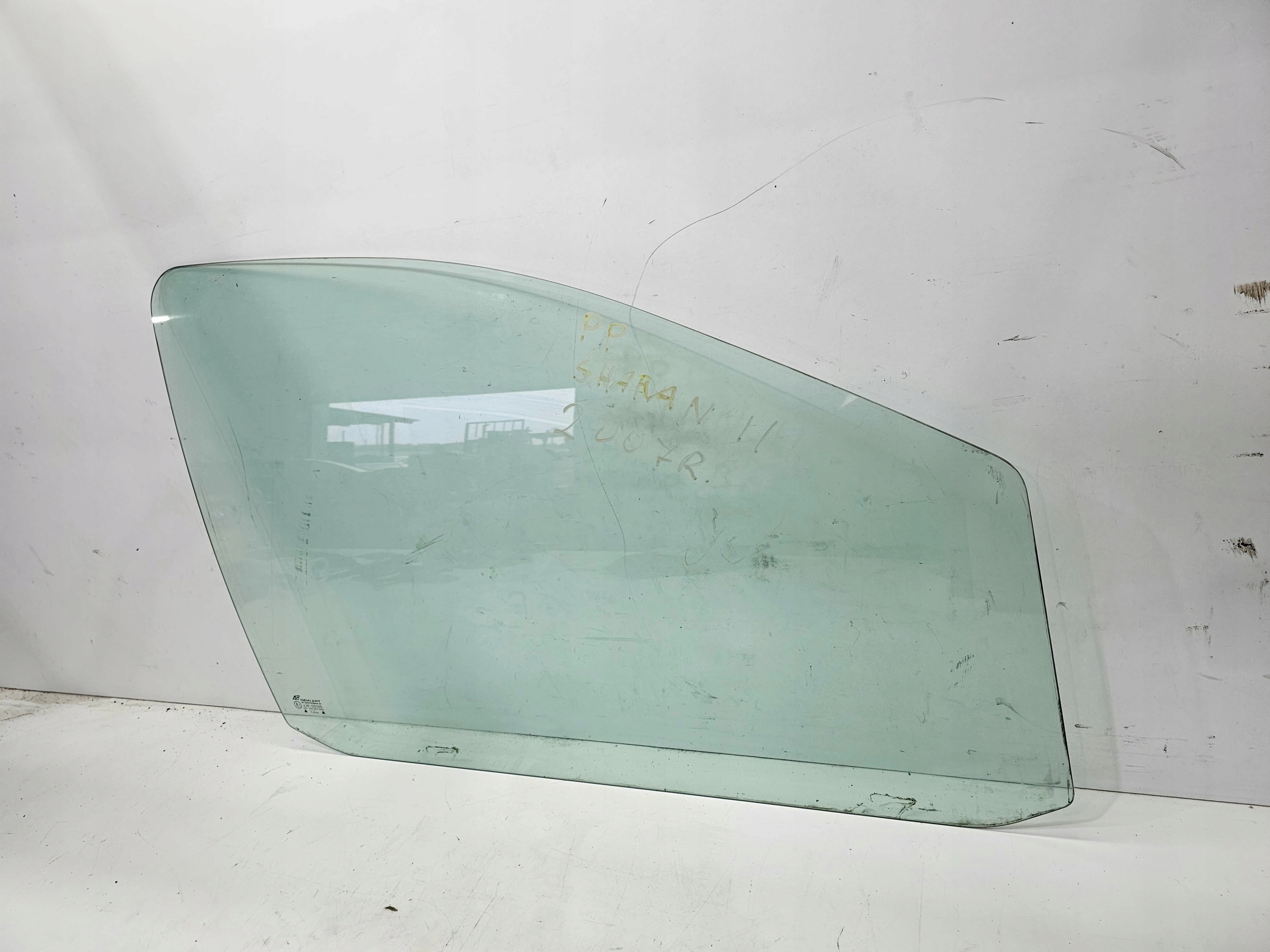 window door right front VW SHARAN II 2007 ROK 7M0845202