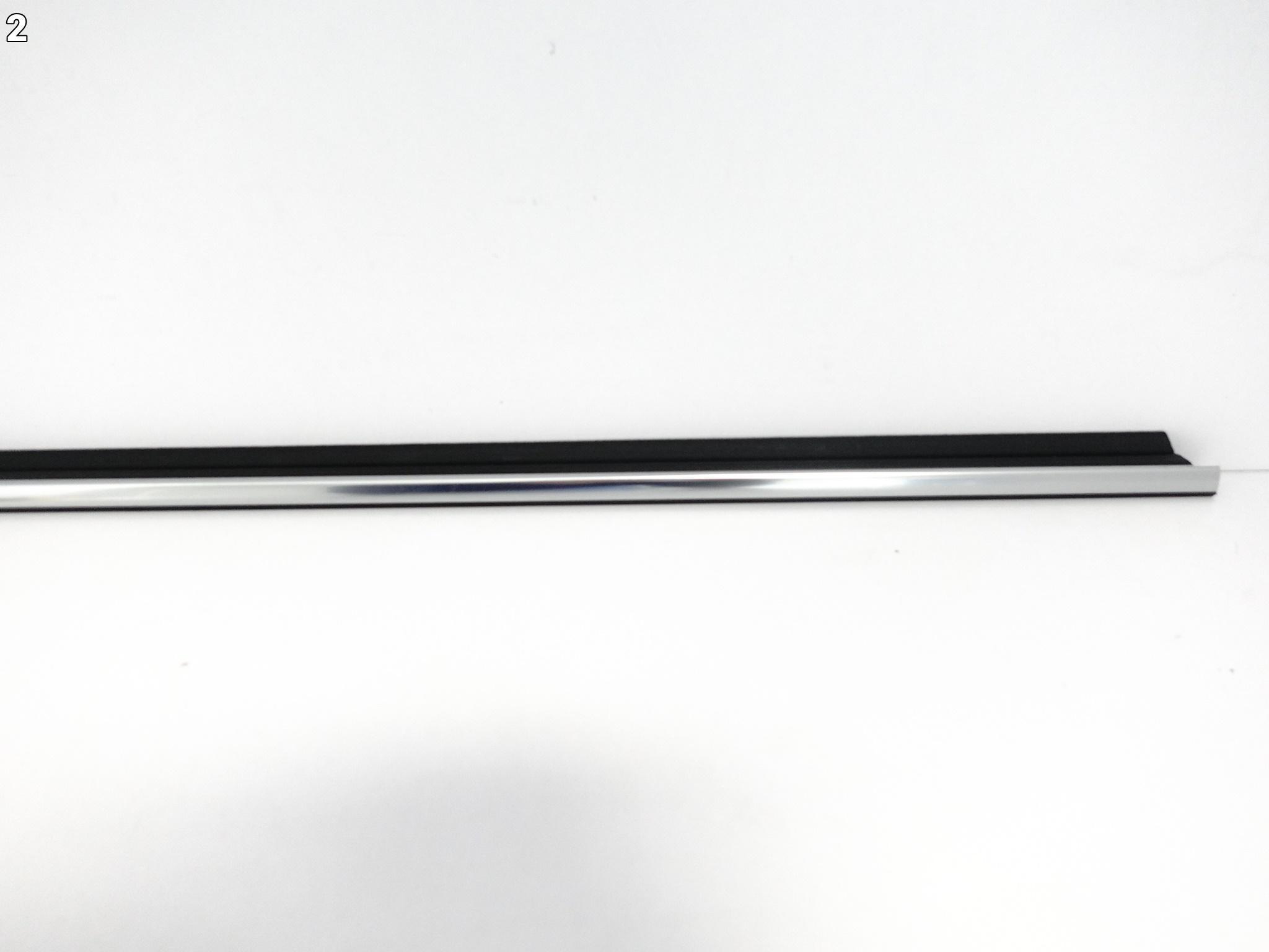 TOYOTA YARIS IV 4 19- moulding dust windows right front CHROM
