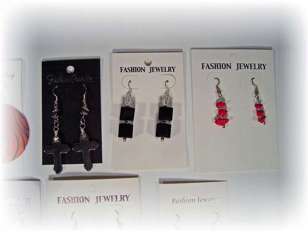 KOLOROWE KOLCZYKI ROŻNE ŁEZKI GWIAZDKI KWIATKI Rodzaj zapięcia otwarty