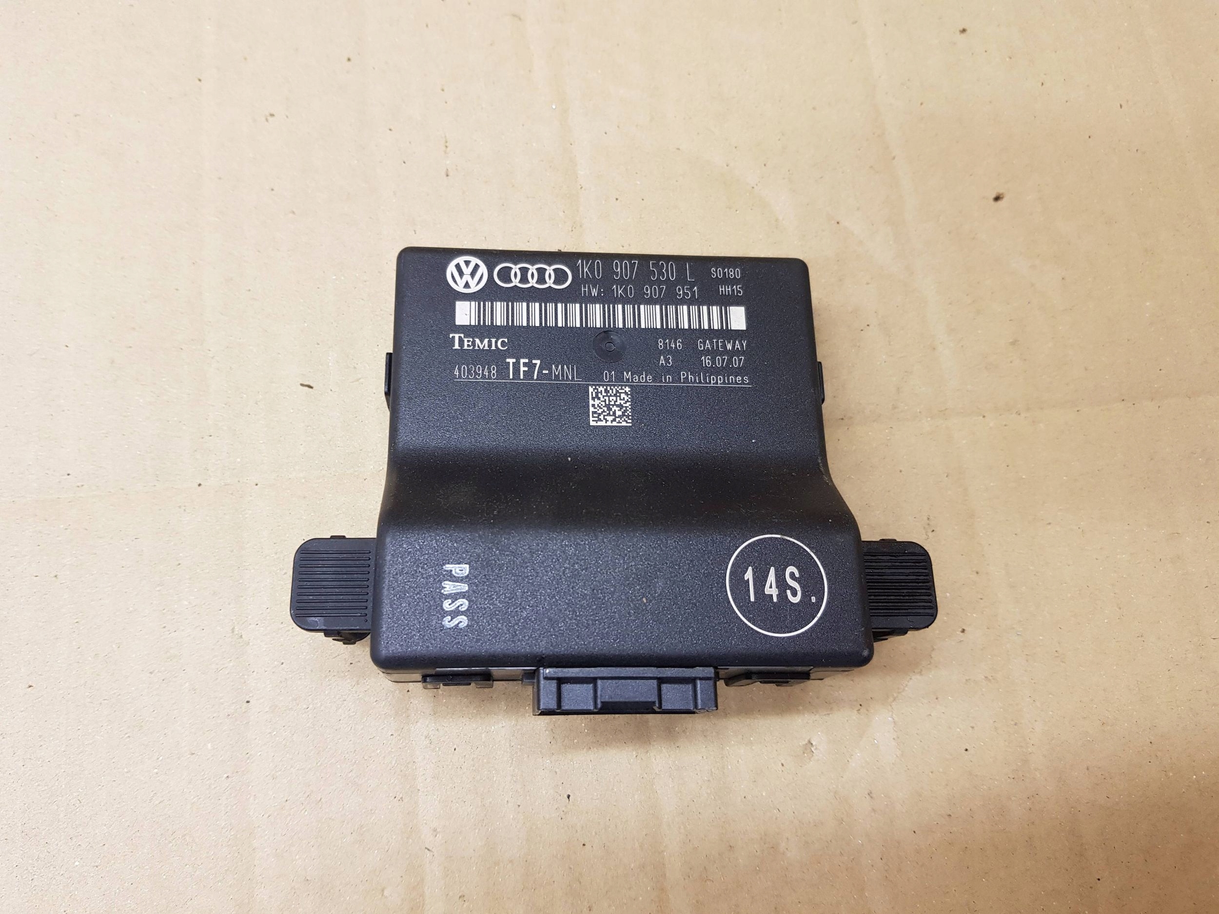 Диагностический интерфейс шин данных Audi OE 1K0907530L