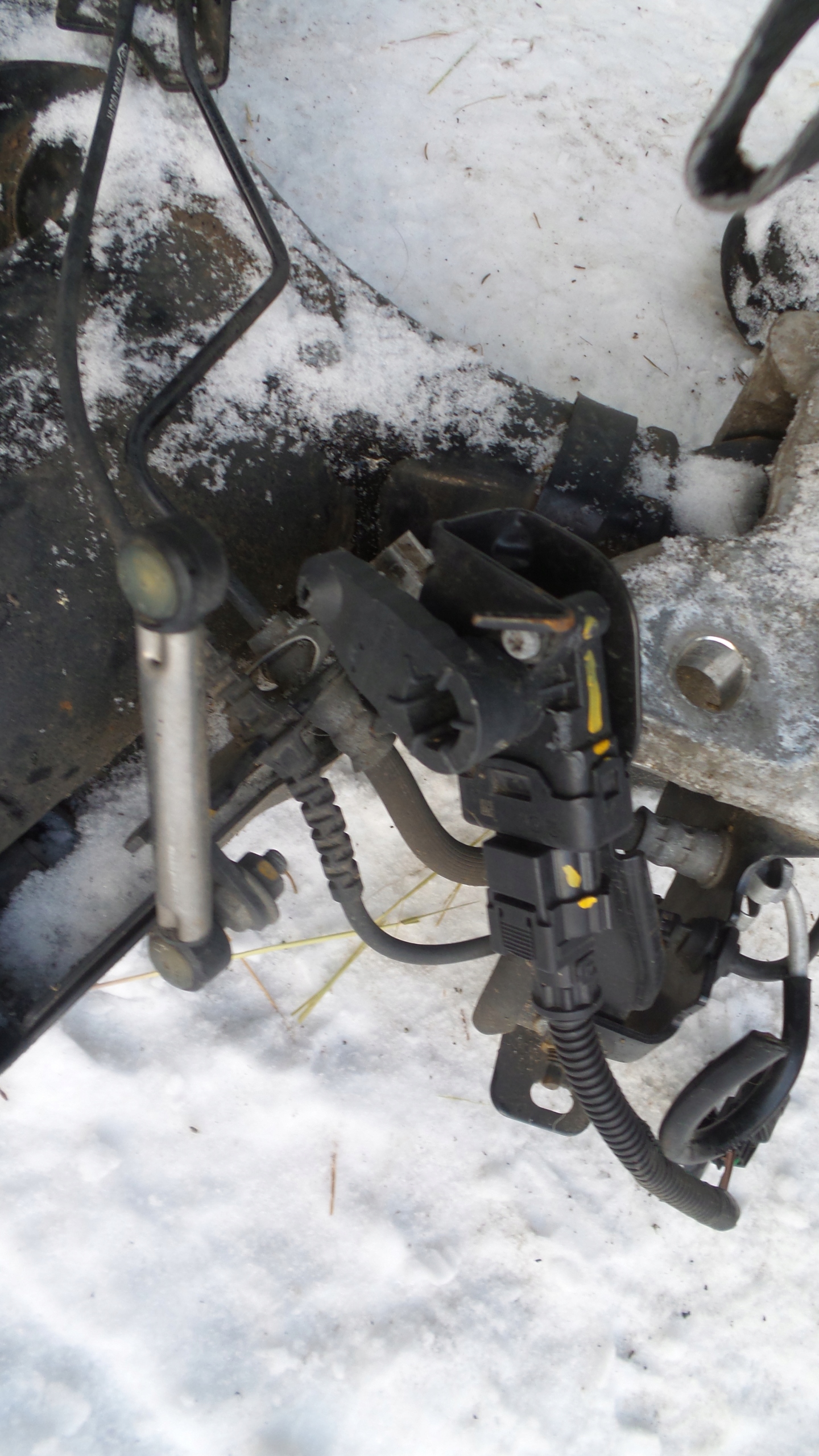 ZAWIESZENIE TYŁ RENAULT TALISMAN 1.2 KOMBI ZACISKI SANKI TYŁ Producent części Renault OE