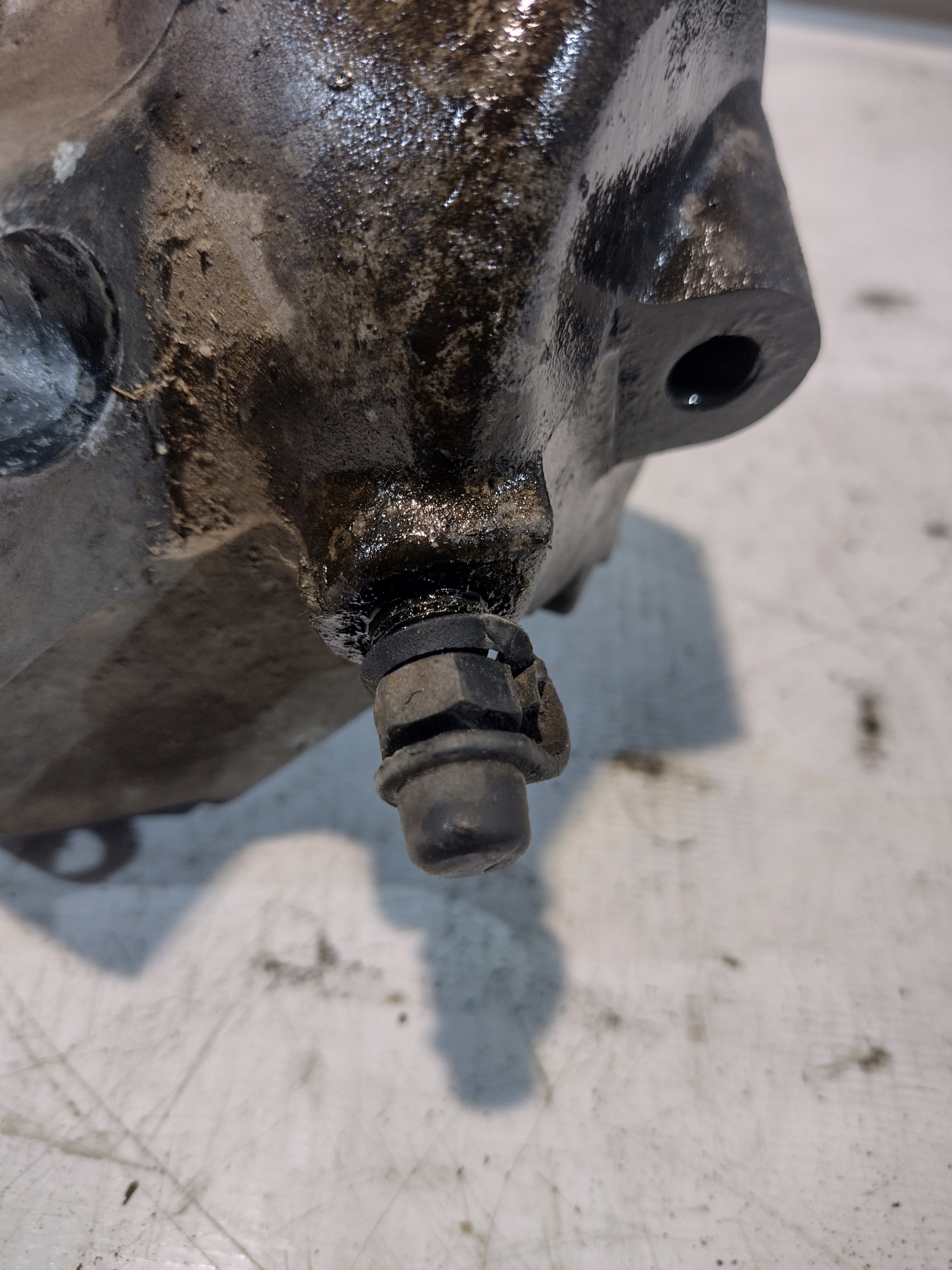 caliper brake left front BMW E91 2,0D 57/24/300
