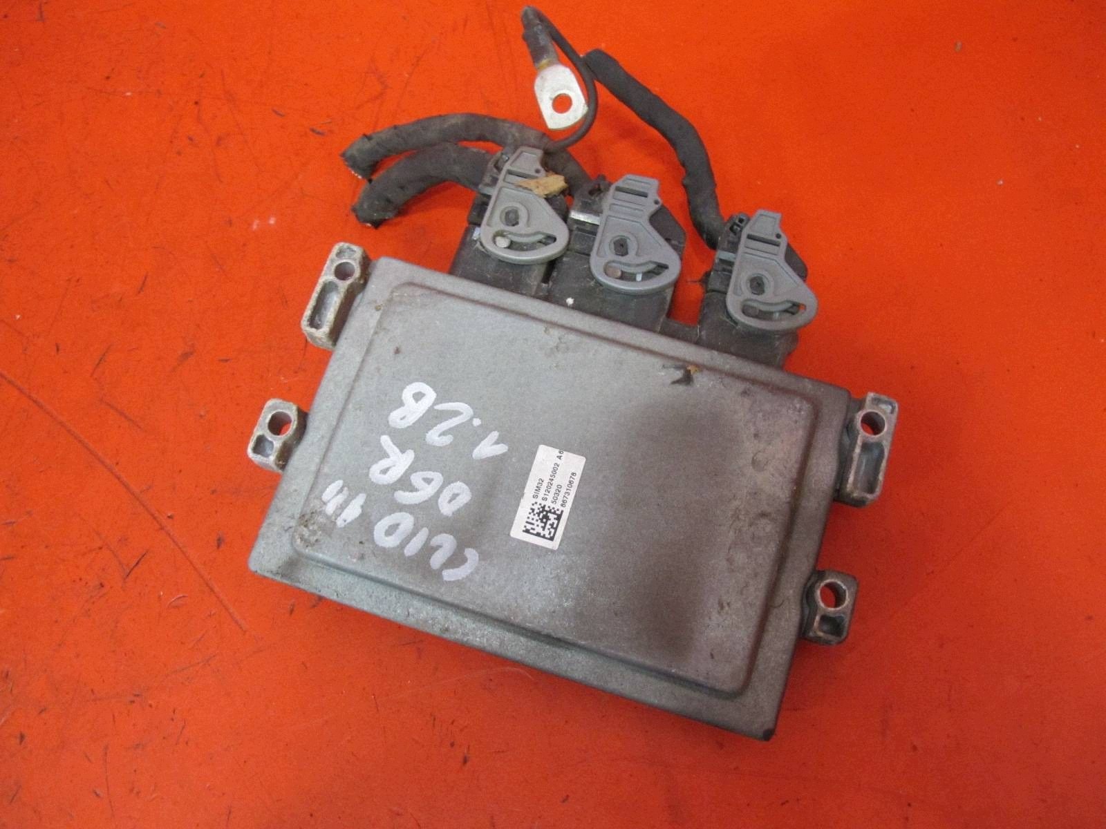 RENAULT CLIO 3 III 05- 1.2 16V D4F740 control unit computer of the engine 8200522357
