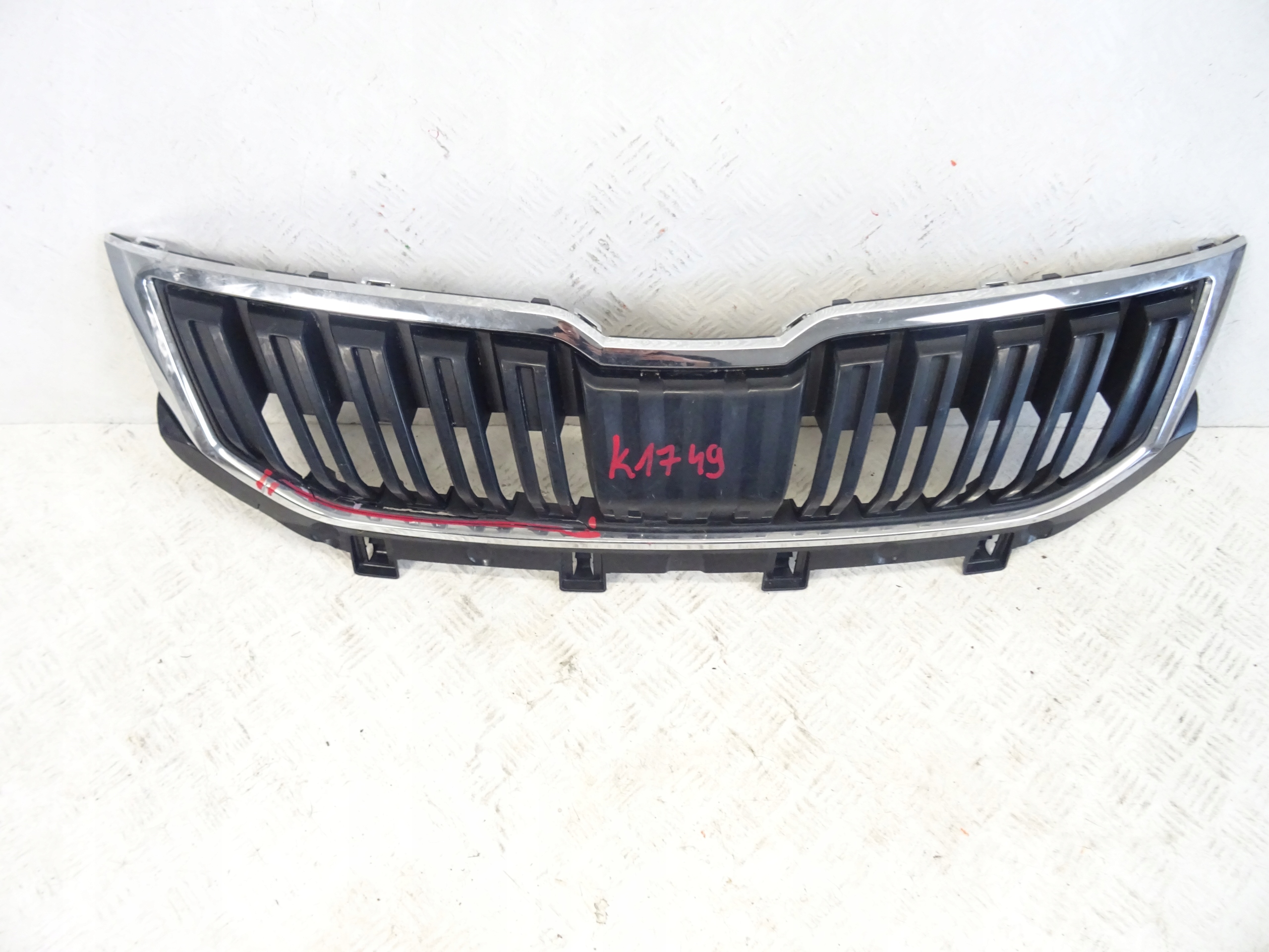 grille front front grill SKODA KAROQ 57A853653B