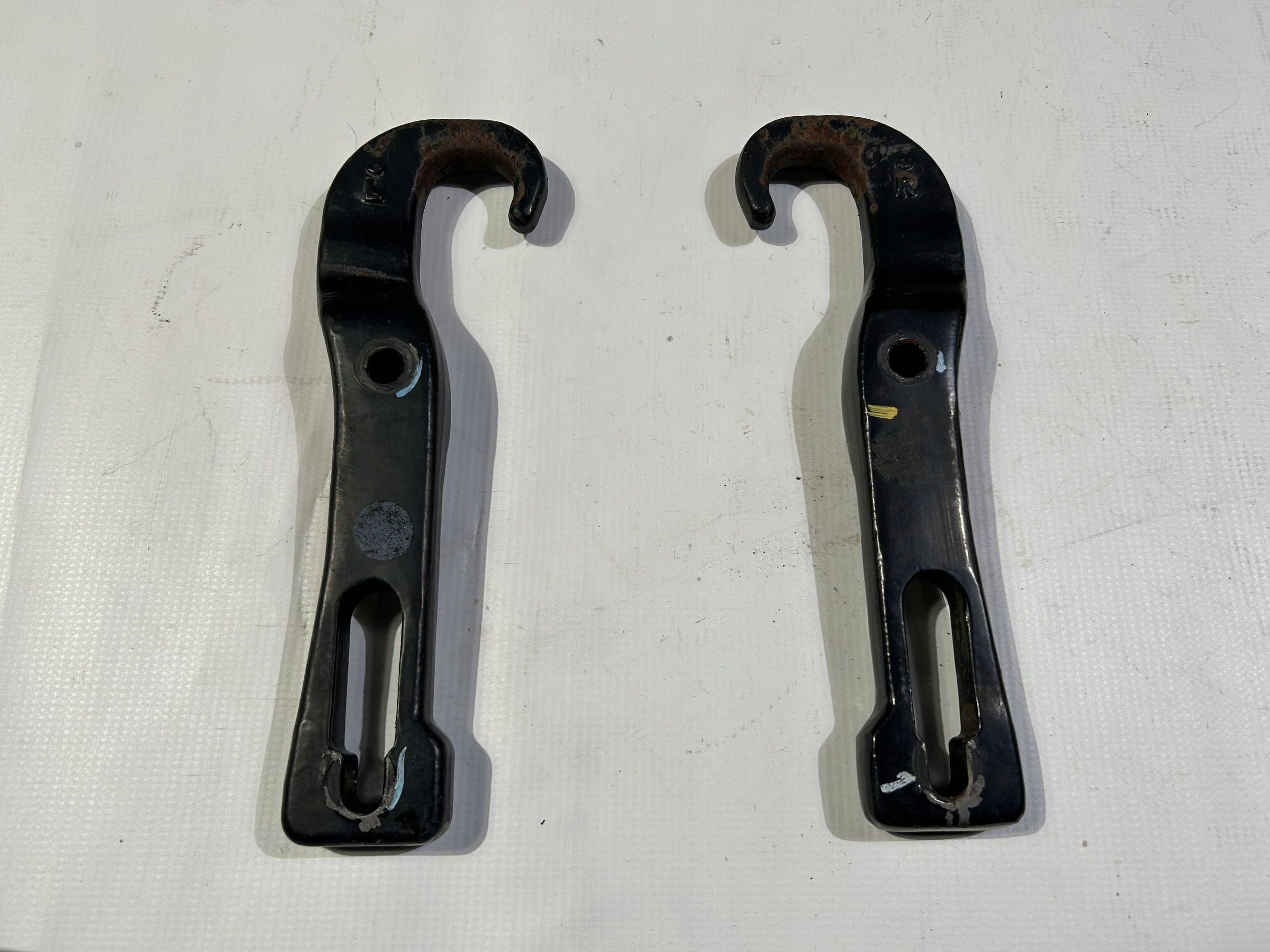 tow ucho hook Nissan Titan 2016r