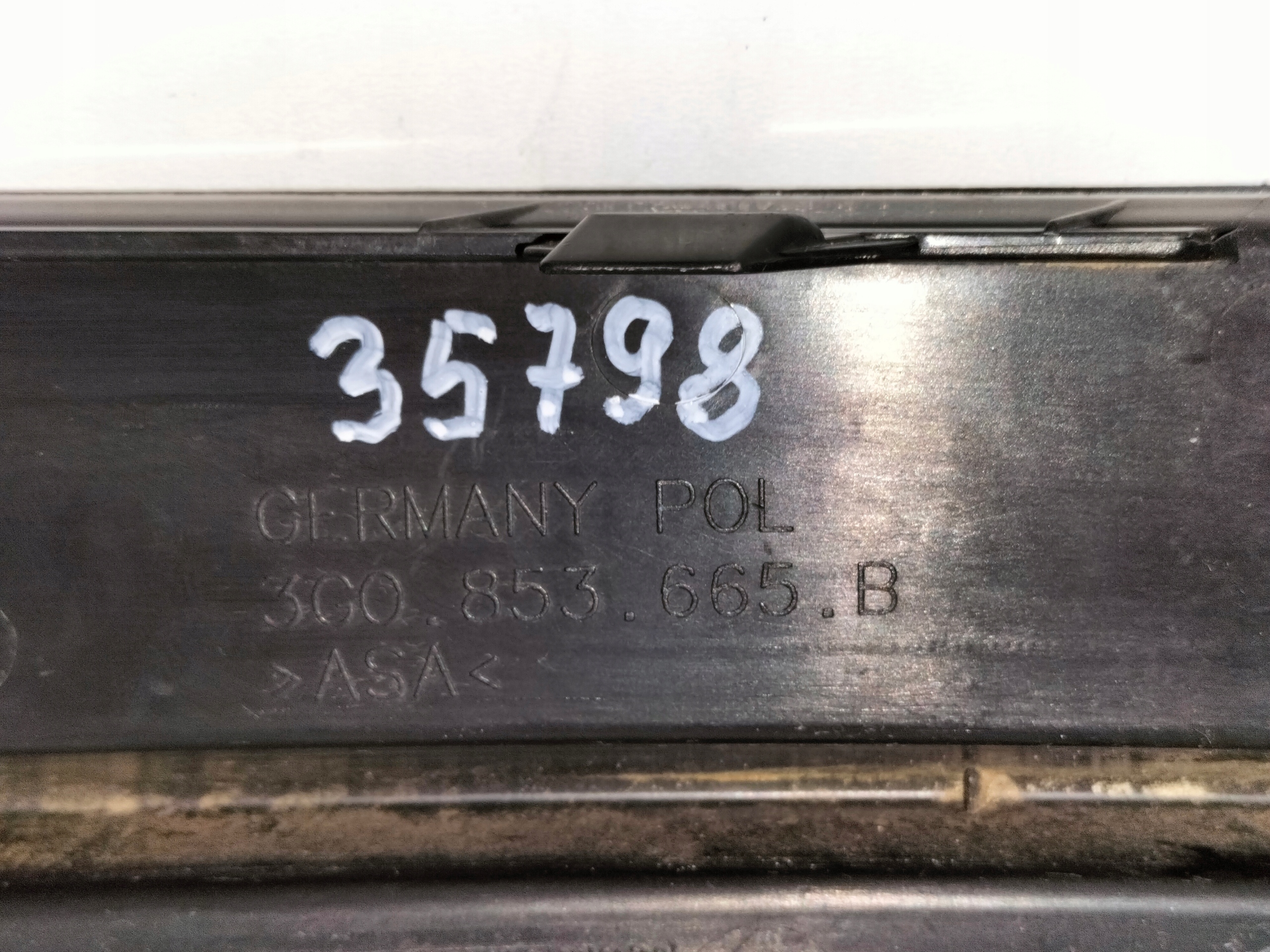 grille grid of a bumper front left VW PASSAT B8 14-19