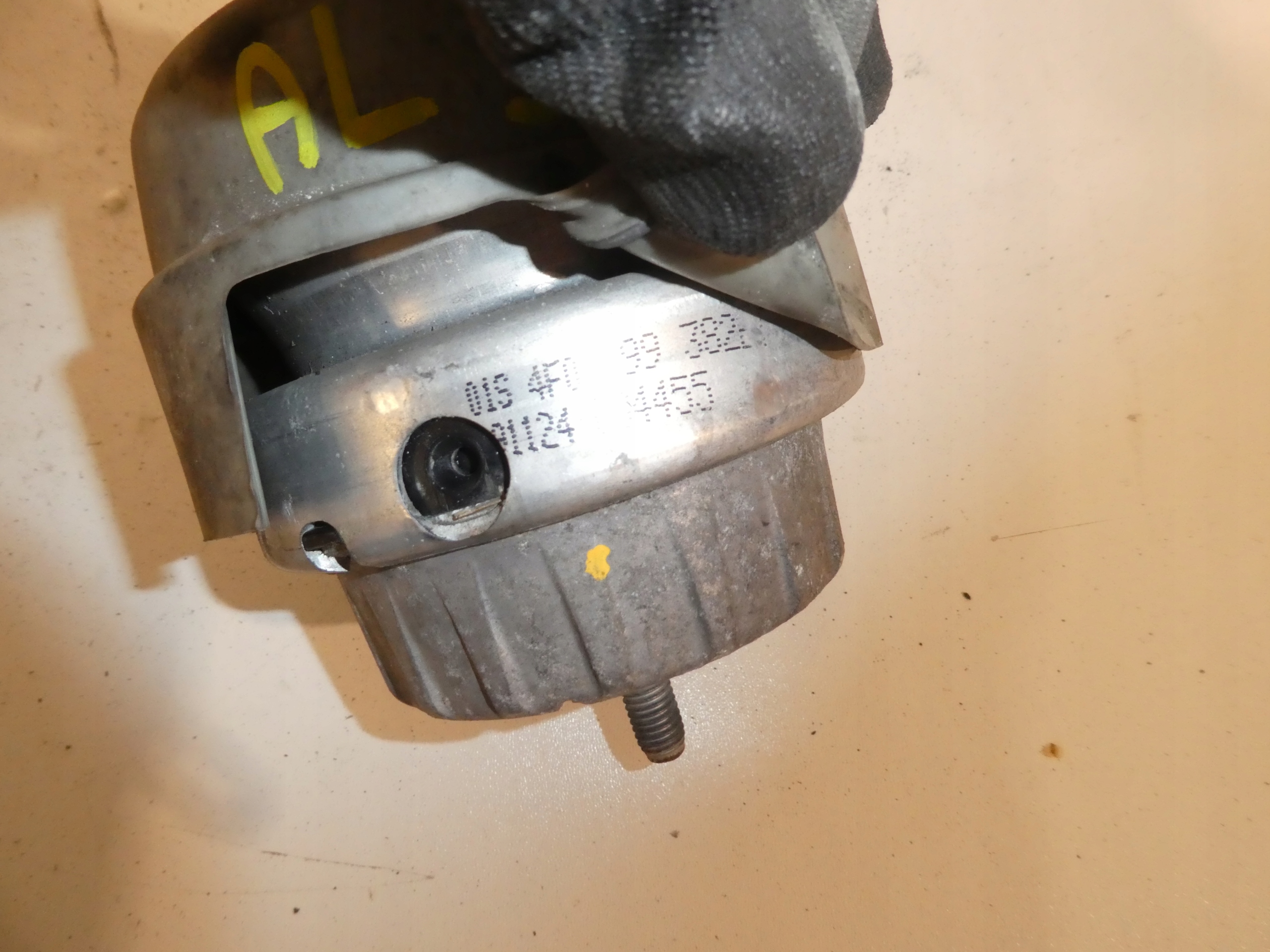 engine mount AUDI A6 C6 4F0199382
