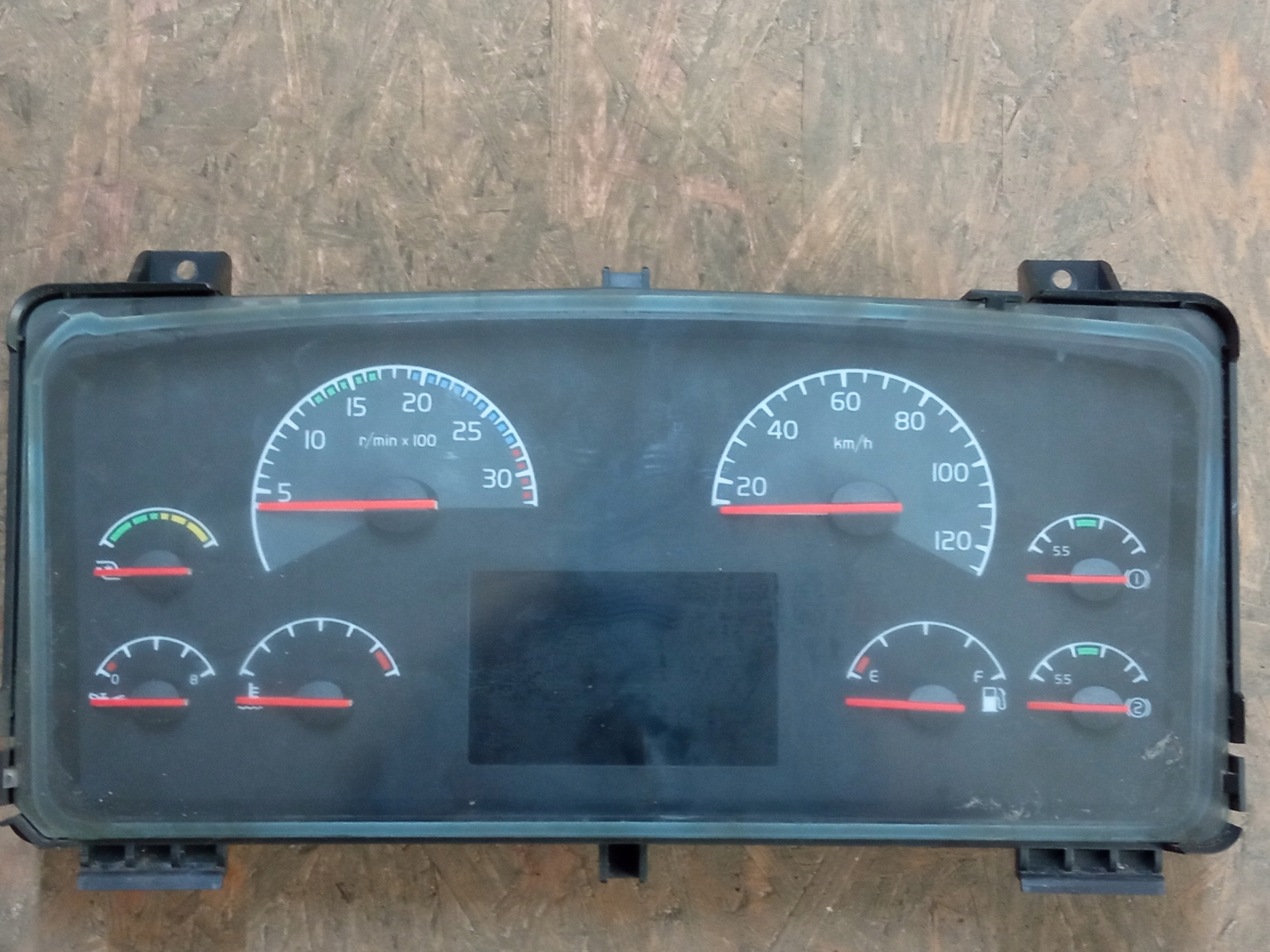 Приборная панель часы спидометр Volvo OE 20970778