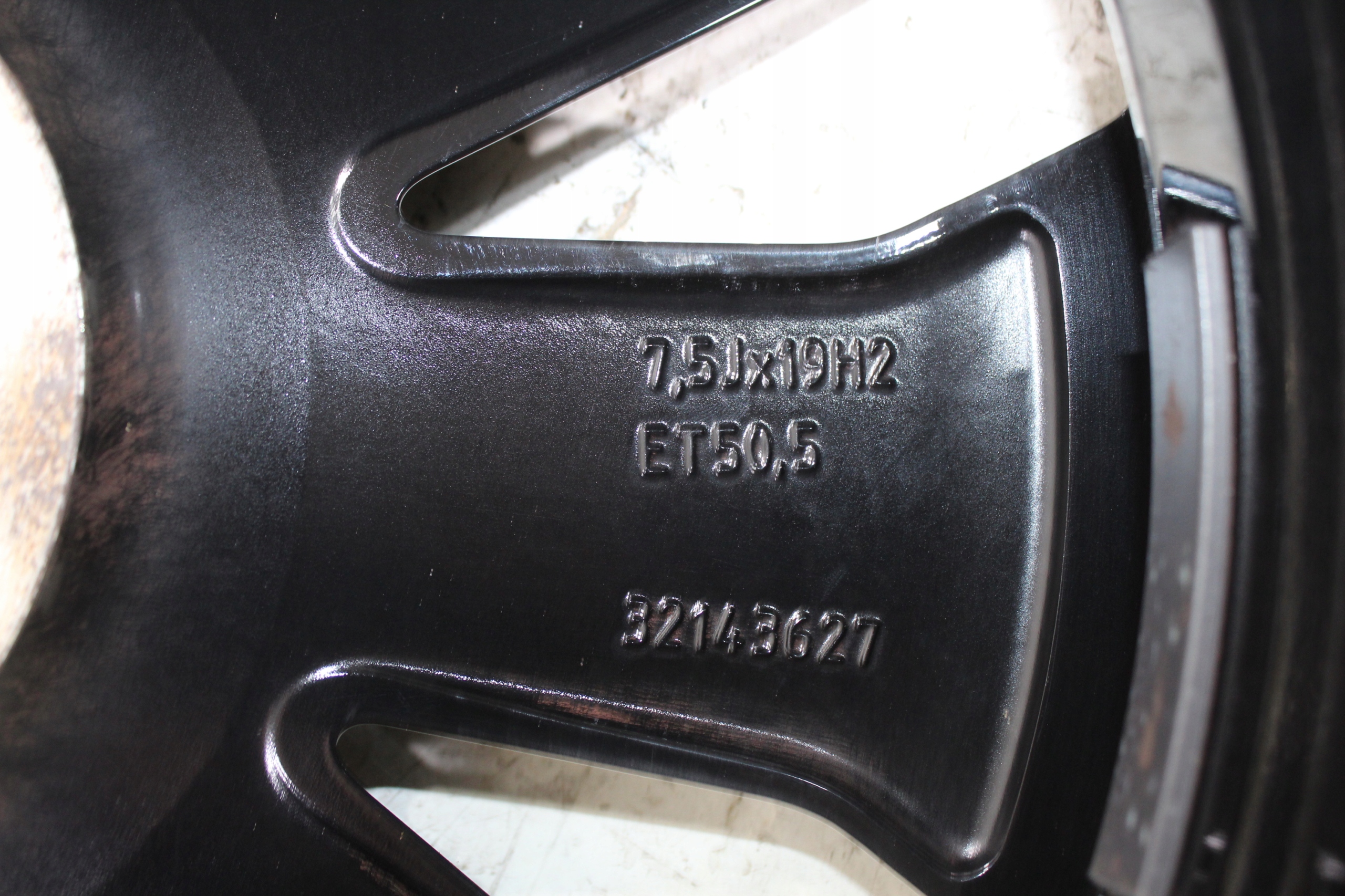 Volvo hliníkový disk 19 32143627
