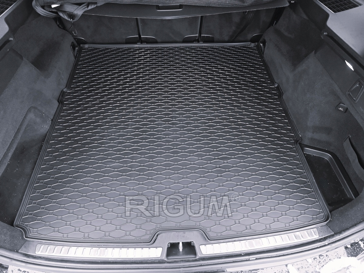 Zestaw dywaników do Volvo XC90 od 2015 - dywaniki gumowe i mata bagażnikowa Kolor czarny