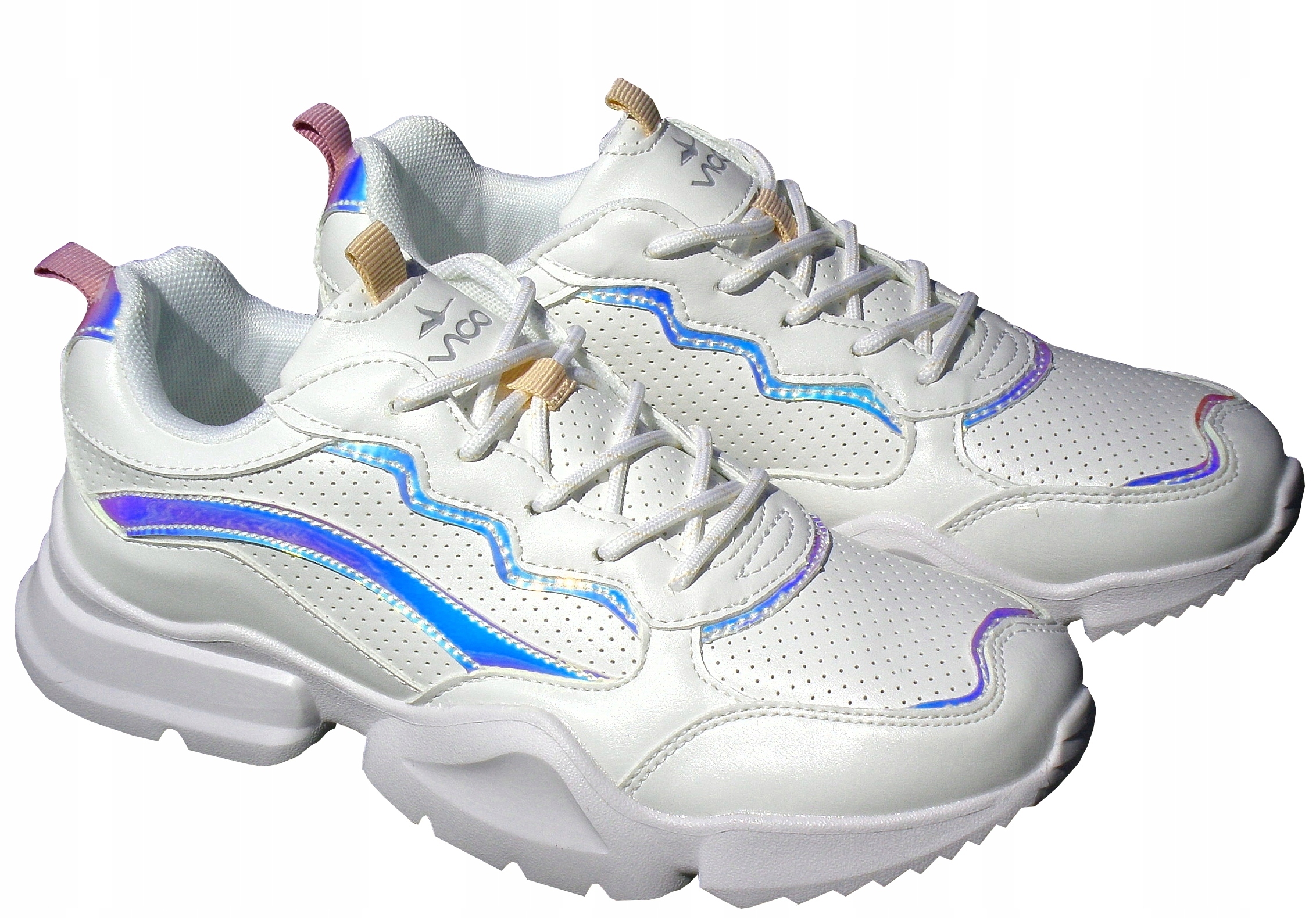 

Buty damskie Vaco Silver perforacja białe A 37