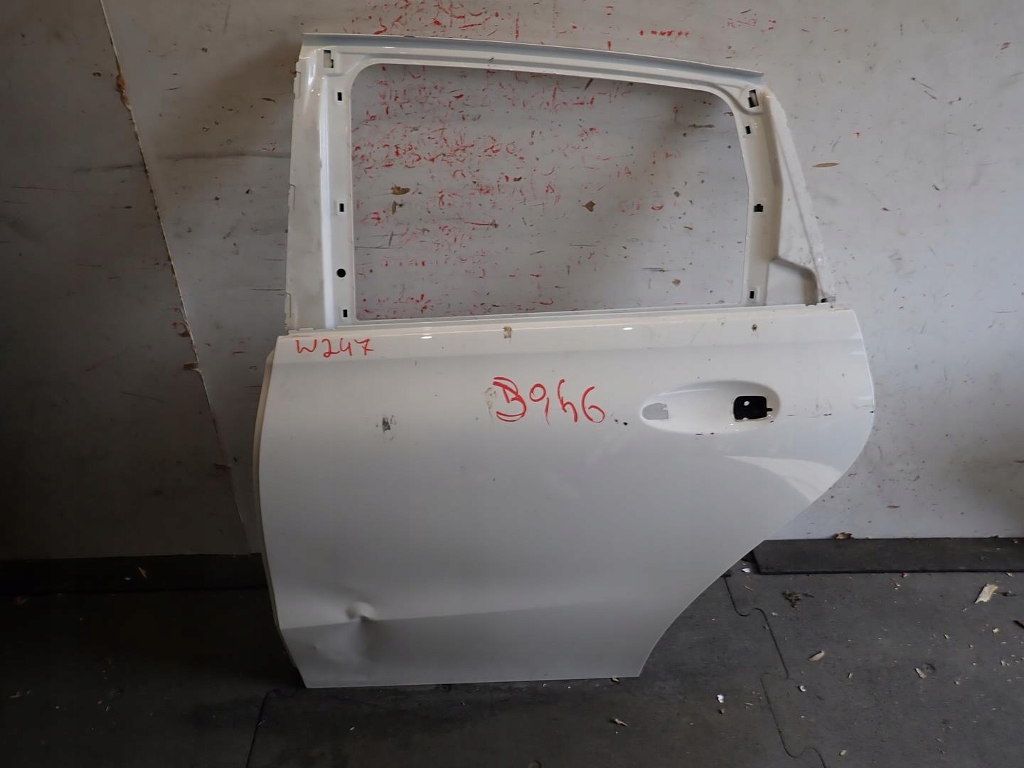 door rear part rear. left MERCEDES B-KLASA W247 2018