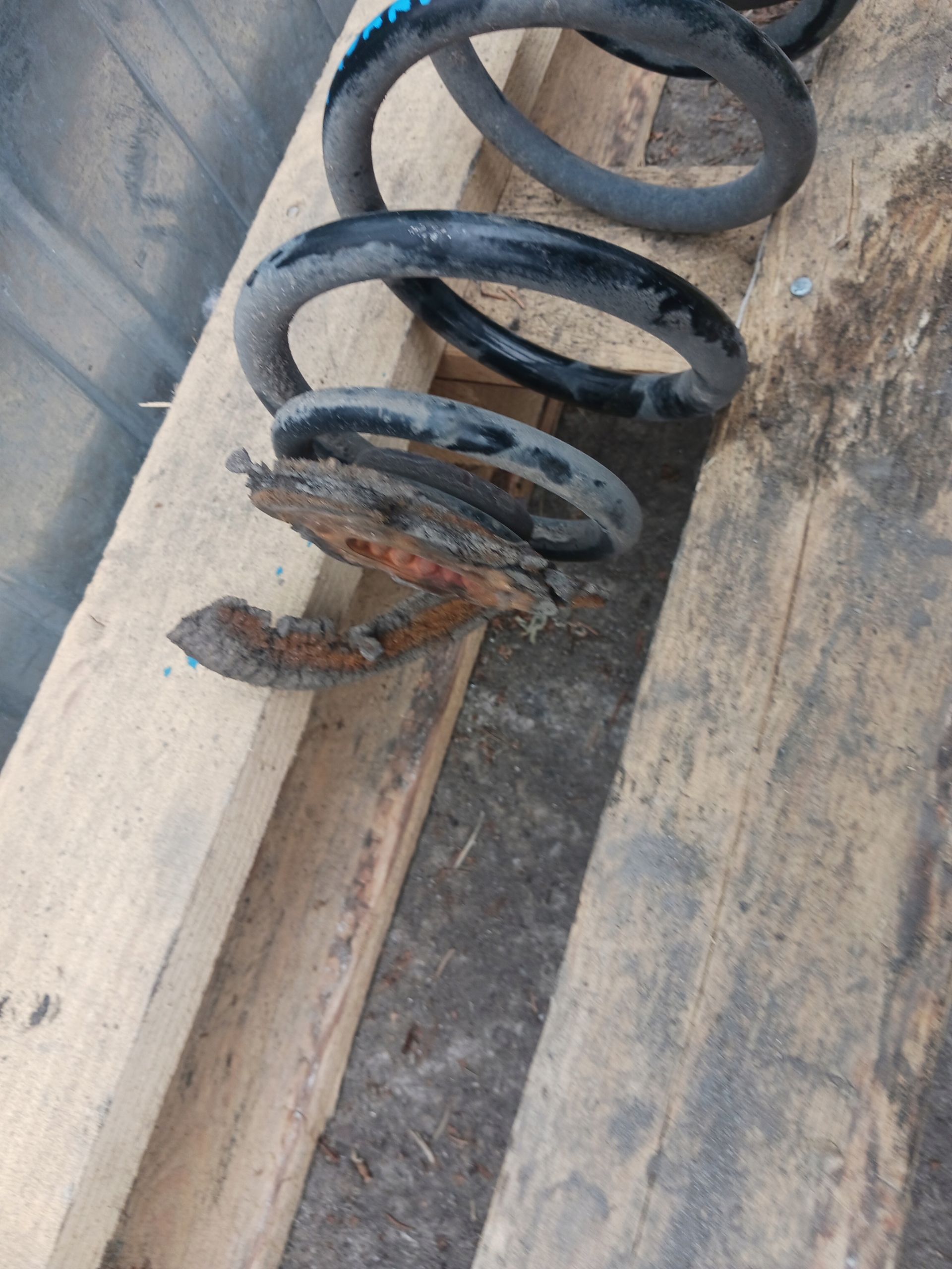 springs springing rear part Opel Mokka A 1.7 komplet