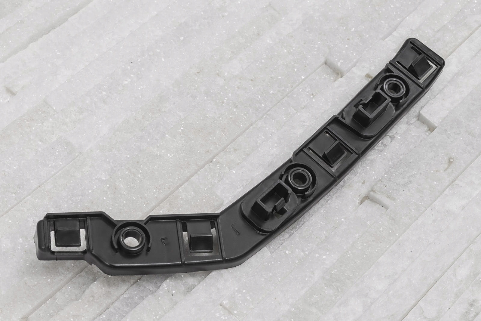 JEEP RENEGADE ŚLIZG ZDERZAKA LEWY TYŁ 68255520AA Typ samochodu Samochody osobowe